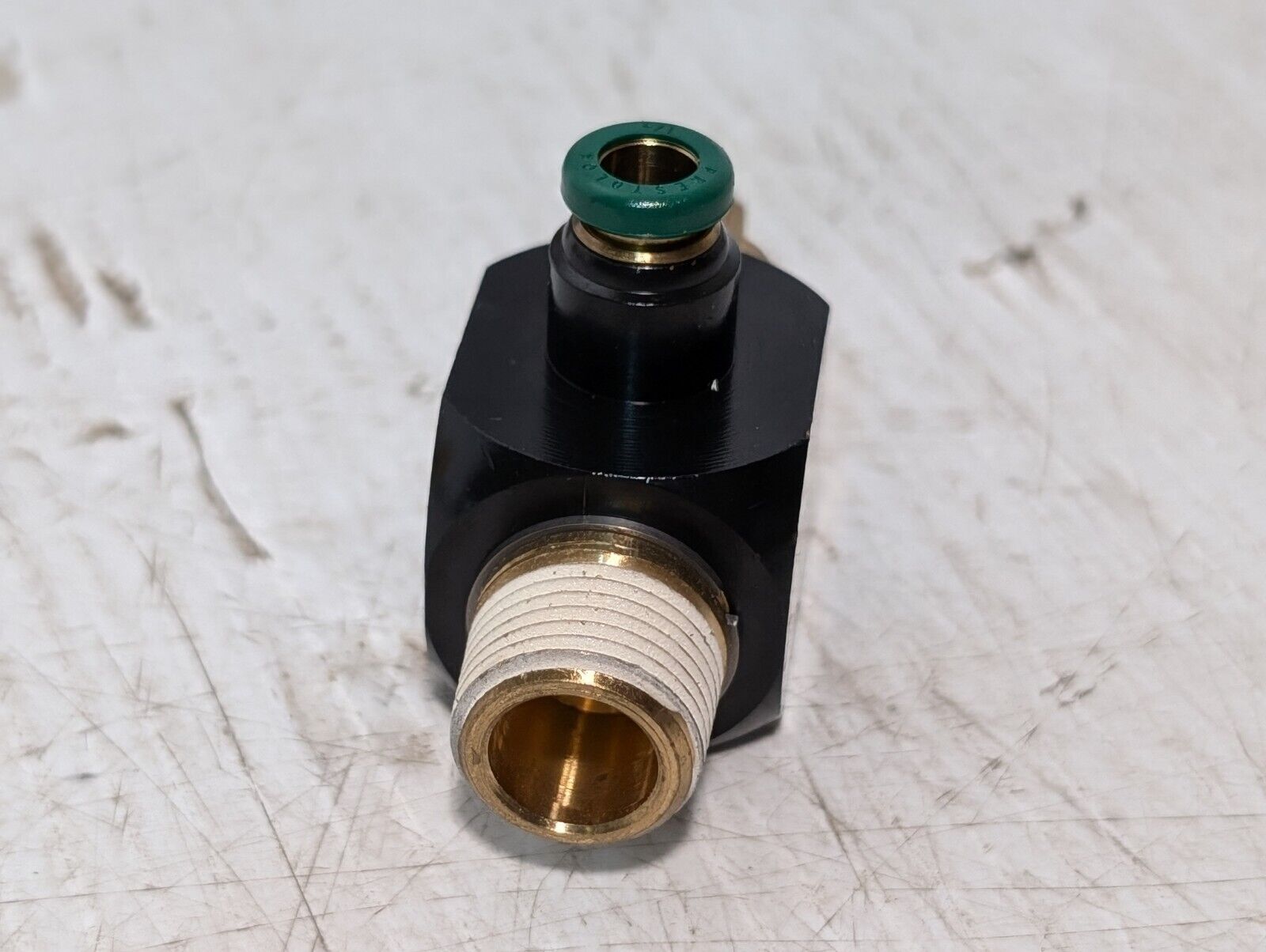 Parker FC701-4-6 Flow Control Valve, 1/4" Tube,  3/8" NPT - Free Shipping