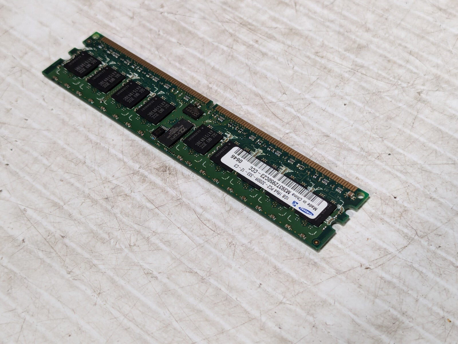 (4) Samsung M393T2950CZ3-CCC 1GB PC2-3200 DDR2-400 Server Memory