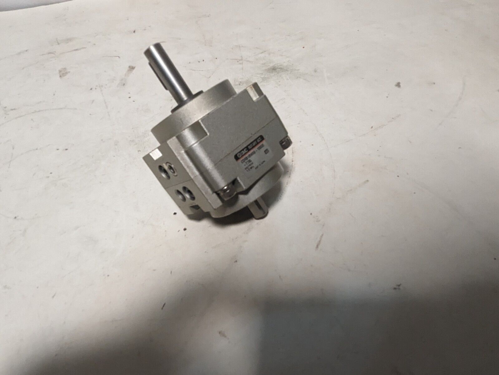 SMC CDRB1BW50-100DE-T79L rotary actuator
