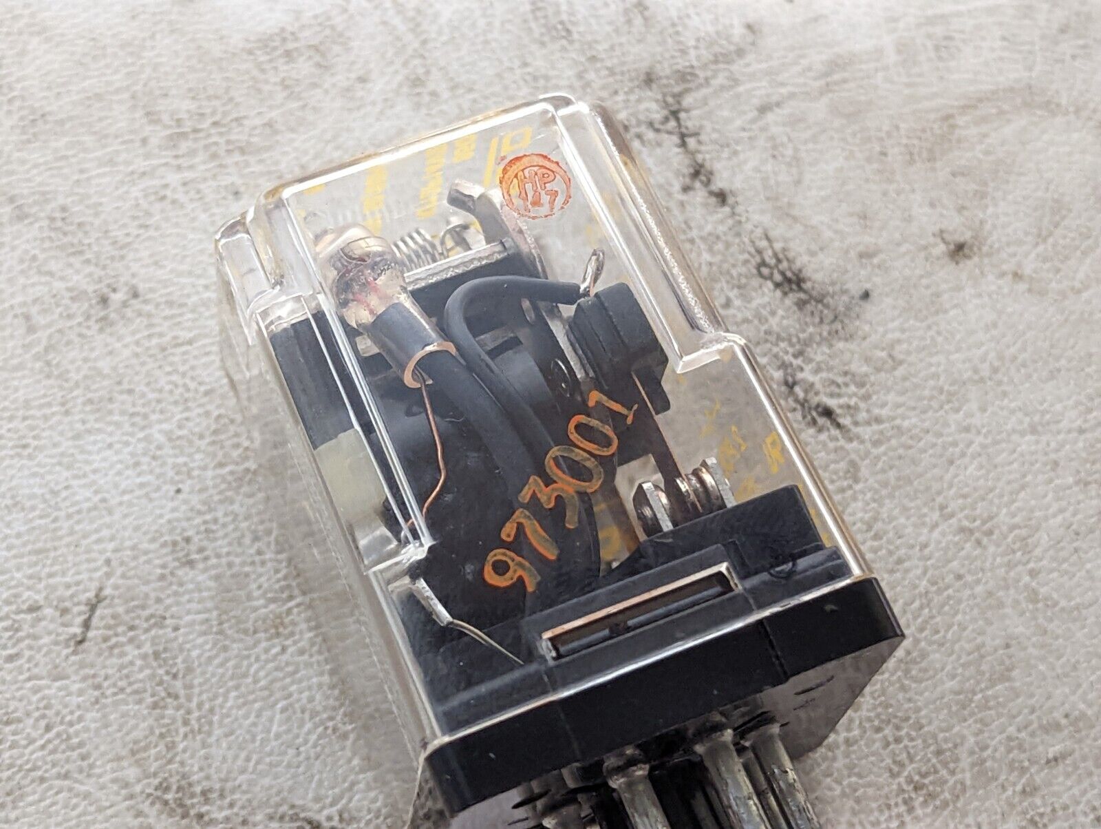 Square D KP12P14V24 general purpose relay, contacts DPDT 10A, coil 240VAC, 50/60