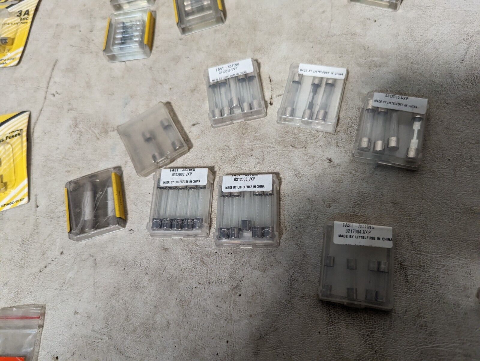 Lot of 100+ fuses: AGC10, AGC15, AGC3, GDB-16A, GMD-3A, 312003P, GMA-500MA, and 