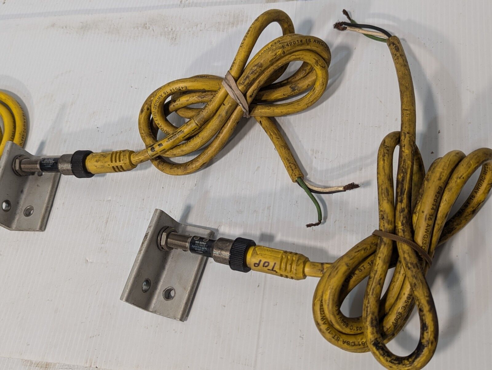 Allen Bradley 871C-A2N12-N3 Proximity Sensor with 889N-F3AFC-6F 3 Pin QD Cordset