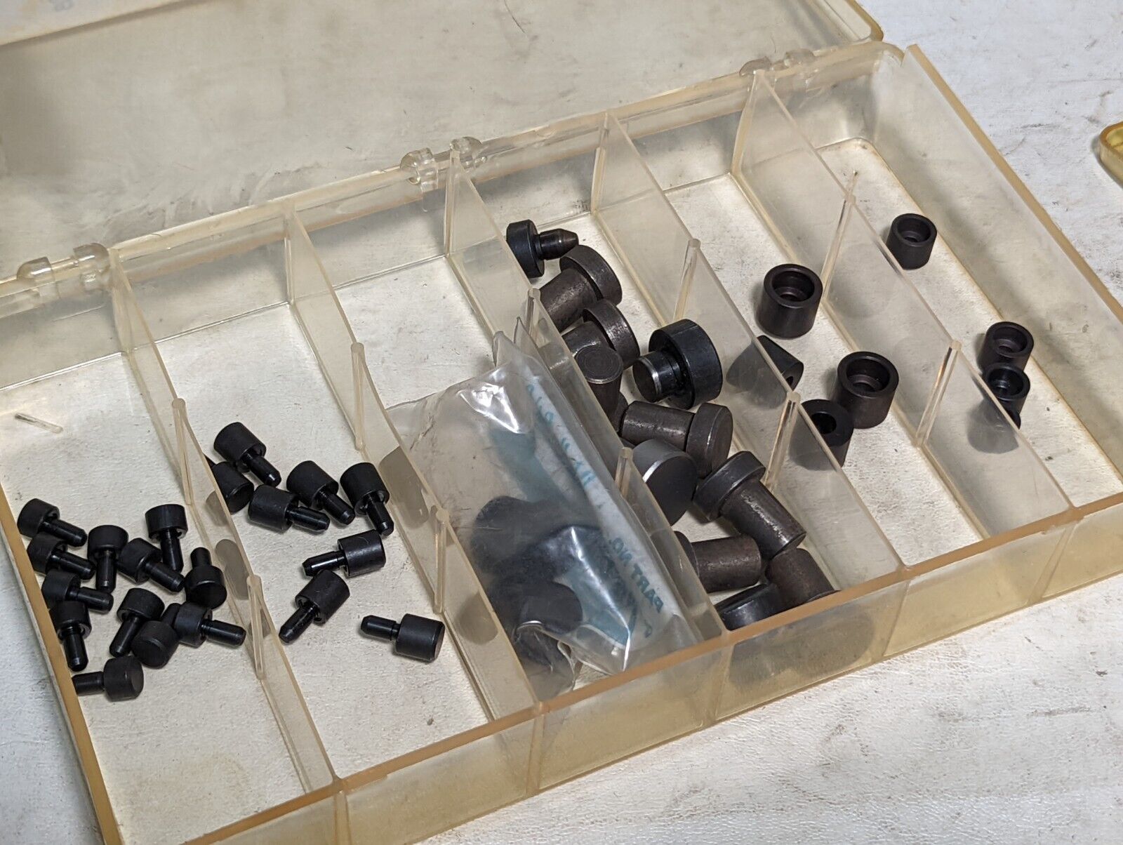Lot of Jerico rest buttons, two bins, CL-12-RB, CL-13-RB, CL-1-JRB, CL-00-JRB