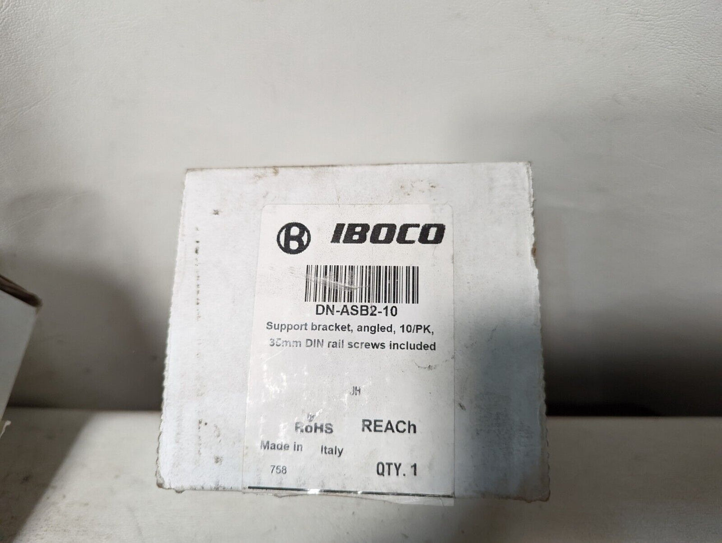 Lot of assorted terminal blocks, DIN support brackets