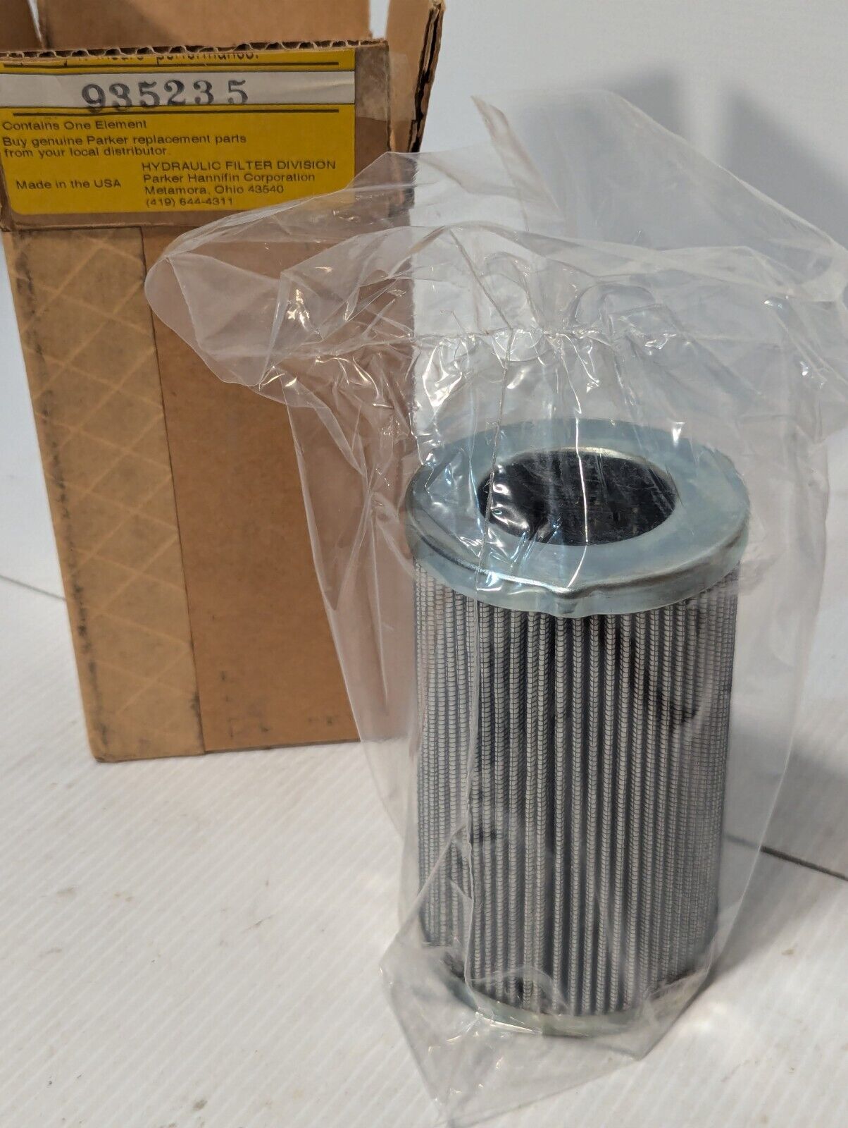 Parker 935235 hydraulic filter element, 30 micron - Free Shipping