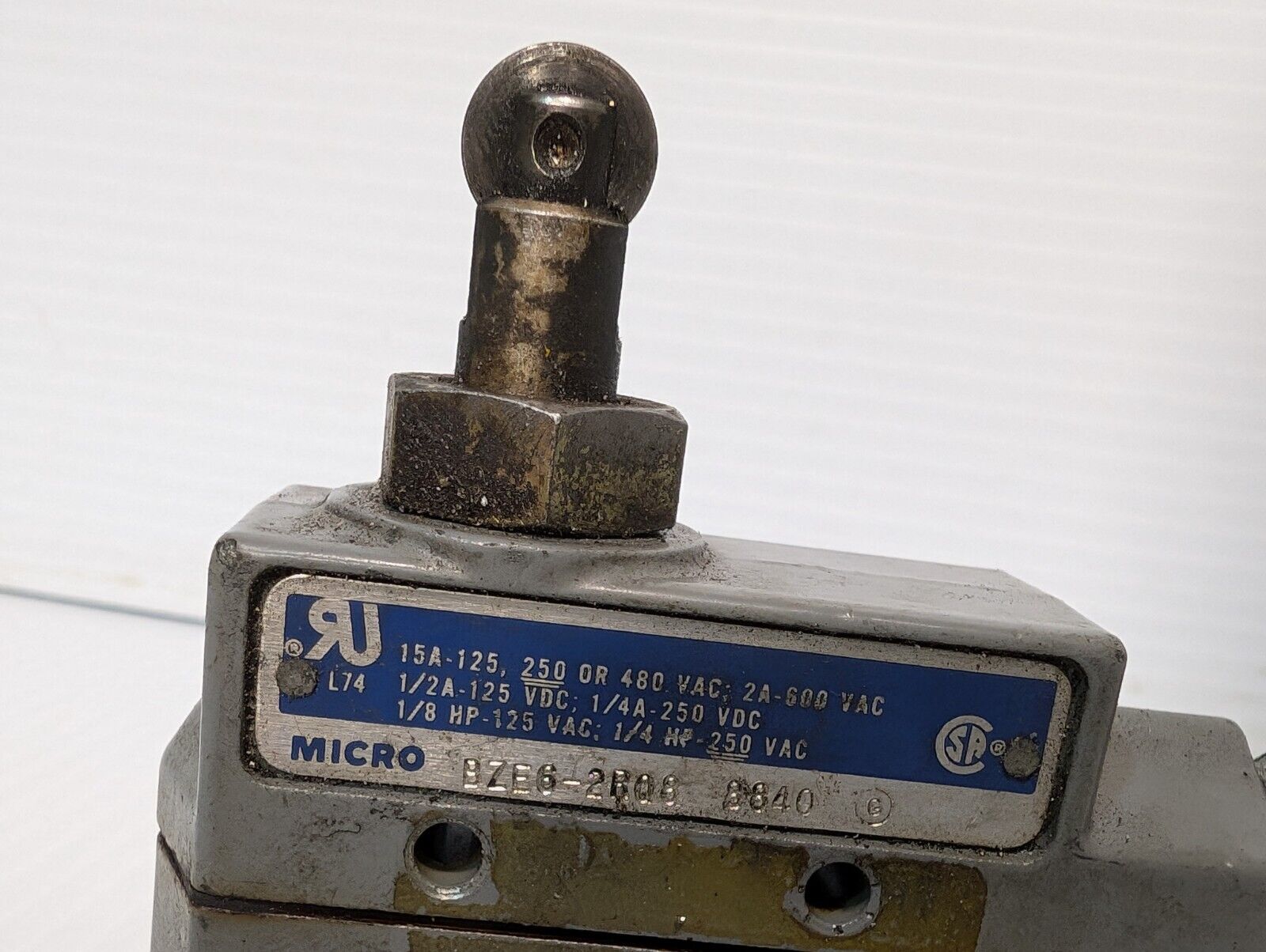 Yamatake Honeywell BZE6-2B06 Micro Switch/Limit Switch
