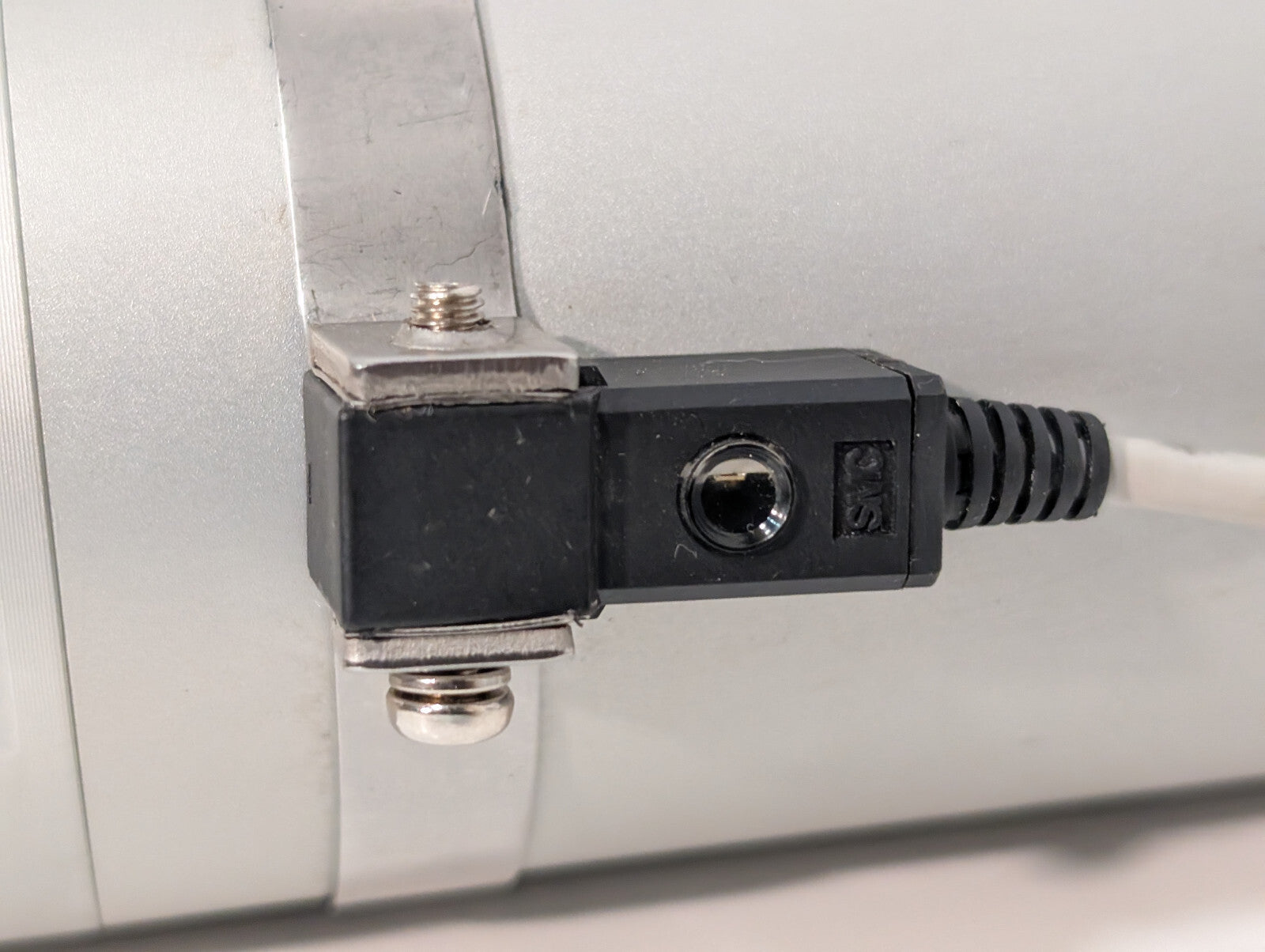 SMC Pneumatics NCDGBN63-0500 Air Cylinder NCDGBN63-0500-G5P, 145PSI