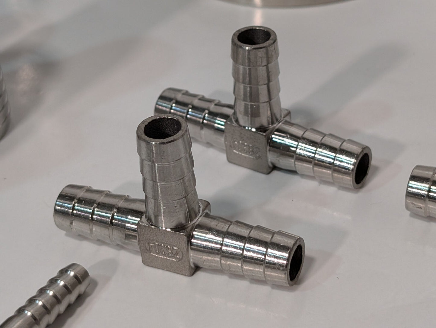 (30) Assorted Clamps and Connectors, some very nice, 13MHHM250
