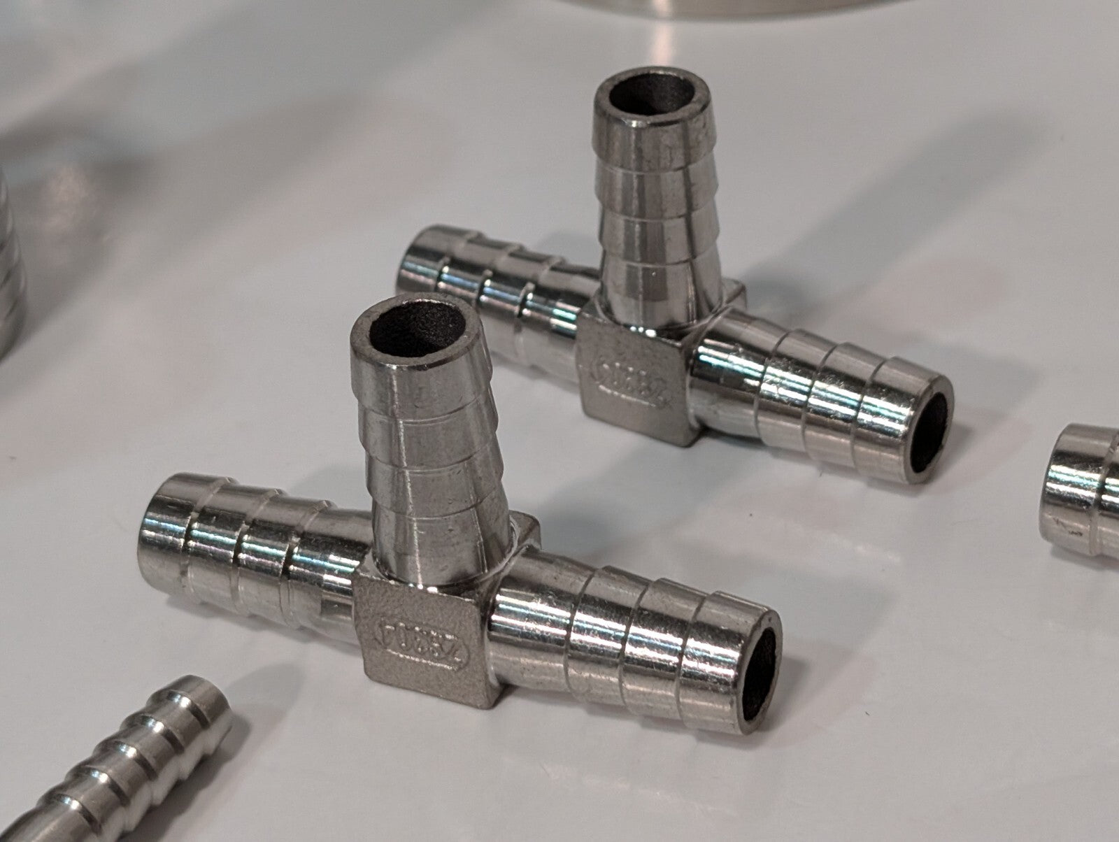 (30) Assorted Clamps and Connectors, some very nice, 13MHHM250