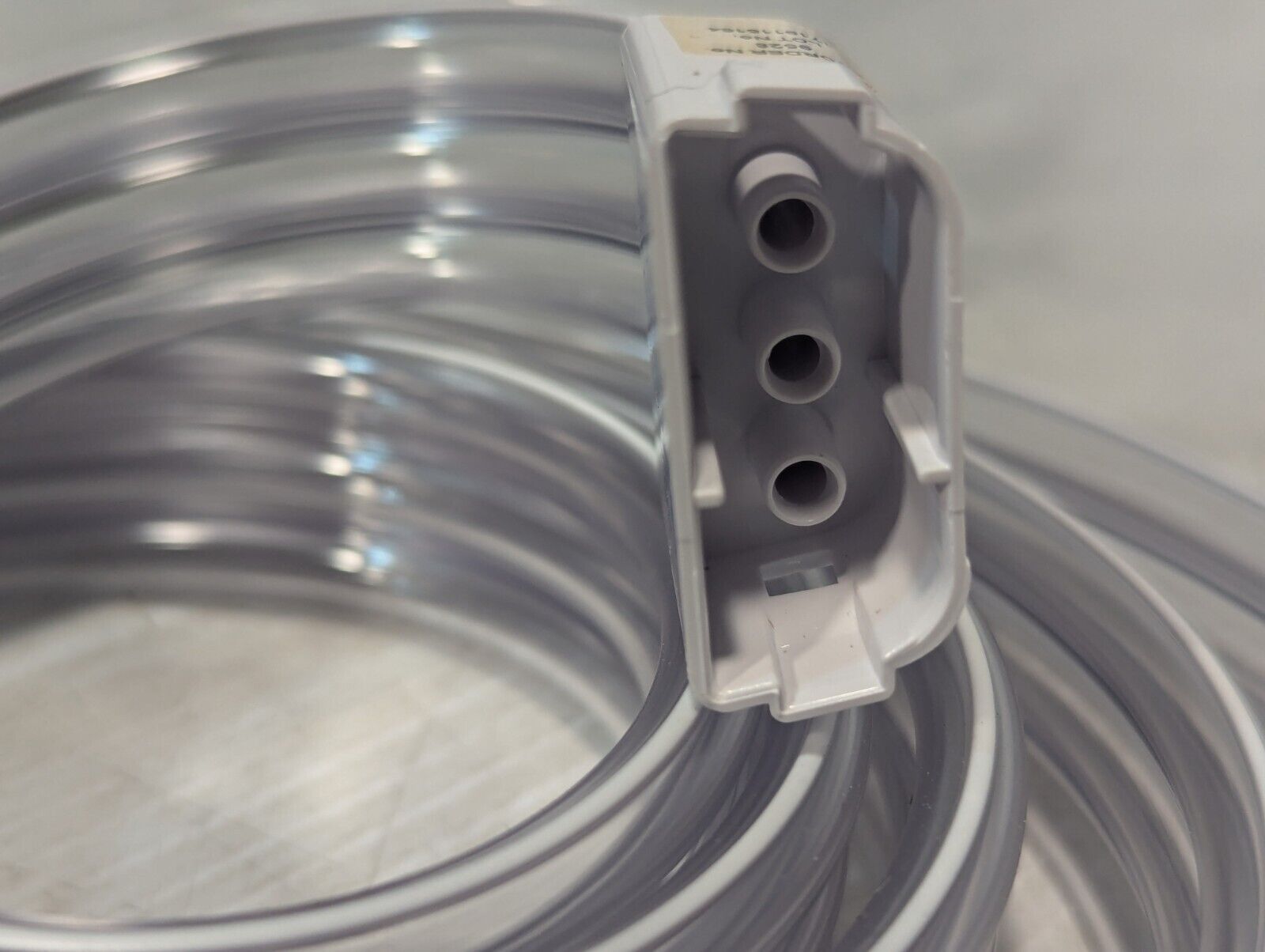 Kendall 9528 medical gas tubing with plugs as pictured, no box - Free Shipping