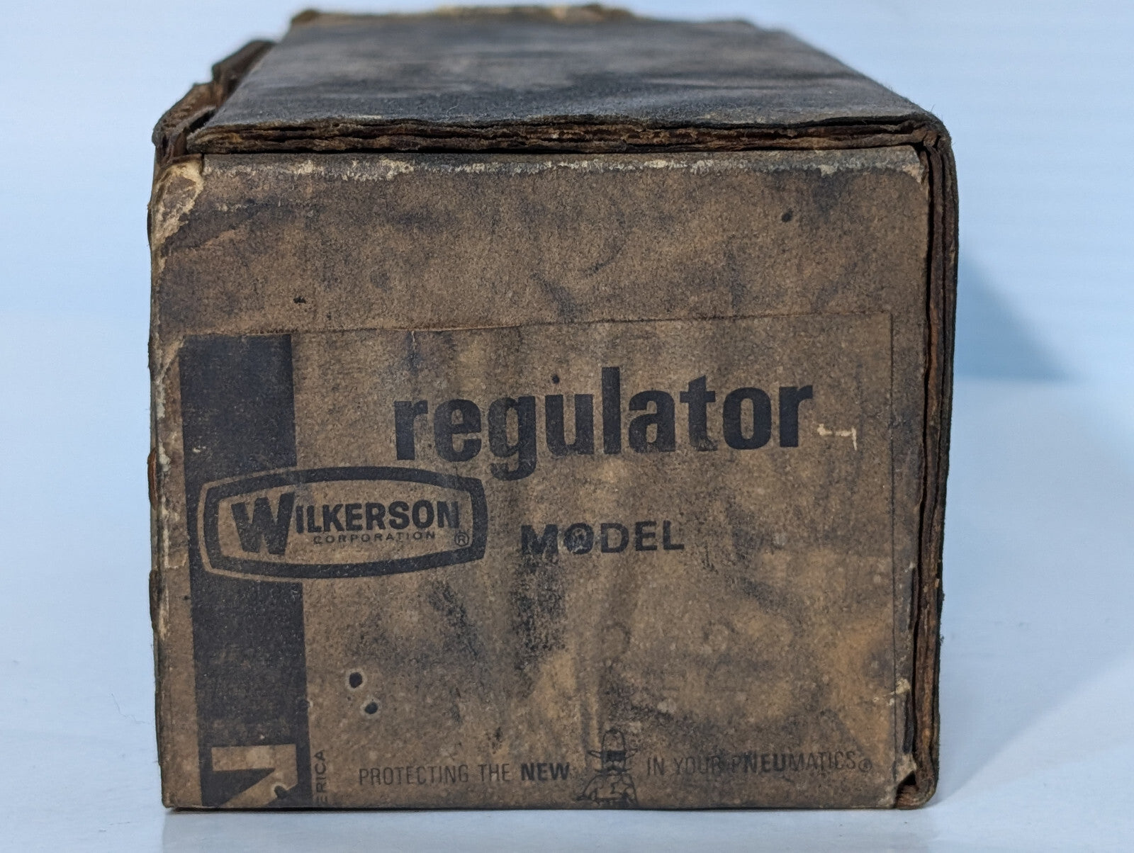 Wilkerson D2002-2 Air Pressure Regulator, Pipe Size 1/4