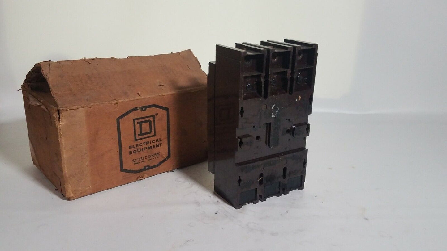 Square D 987327 225A Circuit Breaker 240 VAC 3 Pole Type ML3 225 Amp lugs