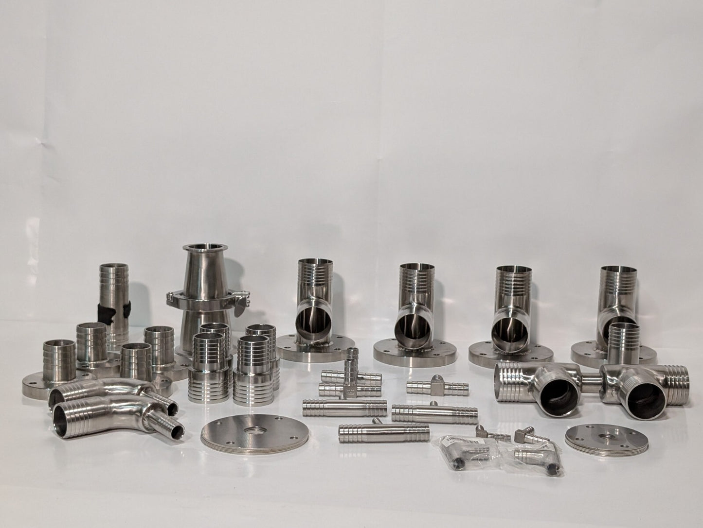(30) Assorted Clamps and Connectors, some very nice, 13MHHM250