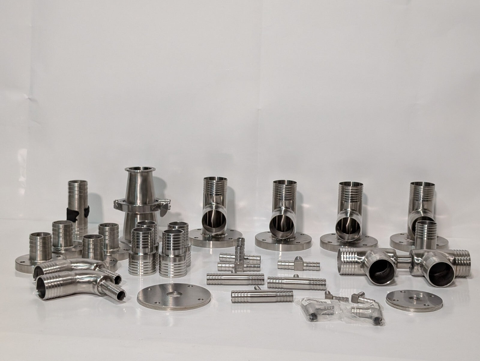 (30) Assorted Clamps and Connectors, some very nice, 13MHHM250