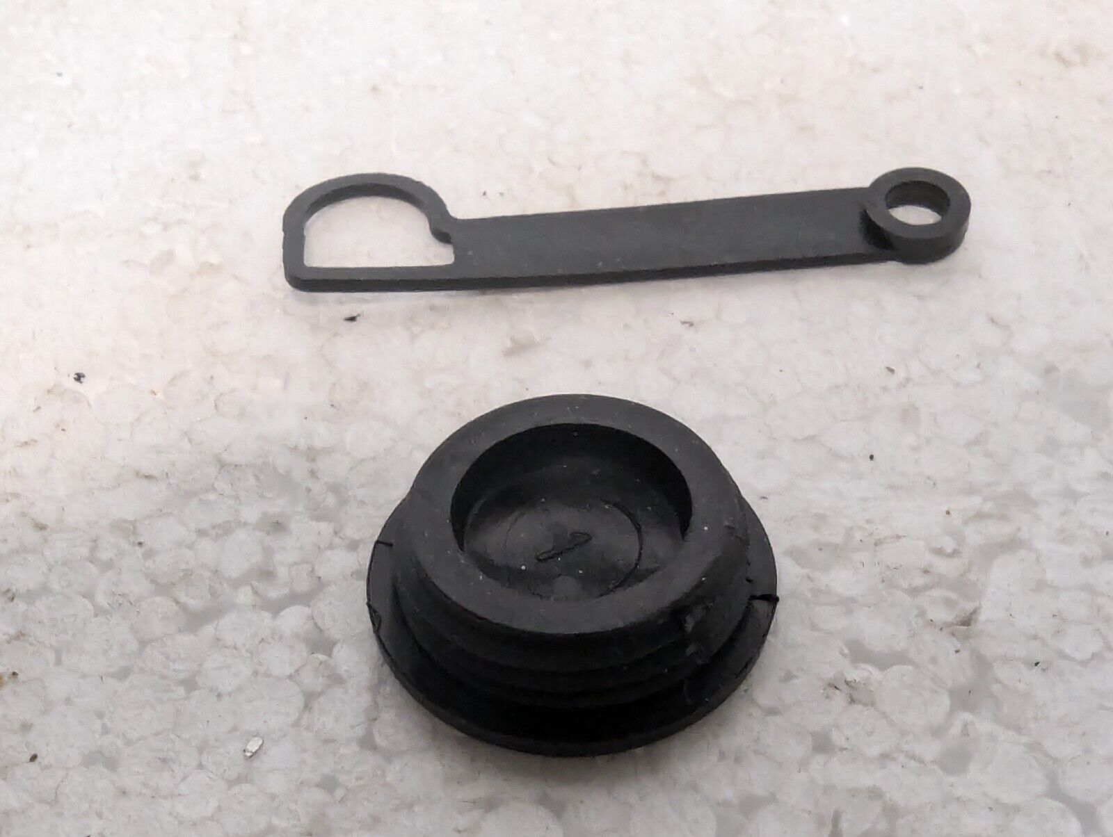 SMC Pneumatics ME202LR Manifold End Plate Kit NVSP4016 - Free Shipping