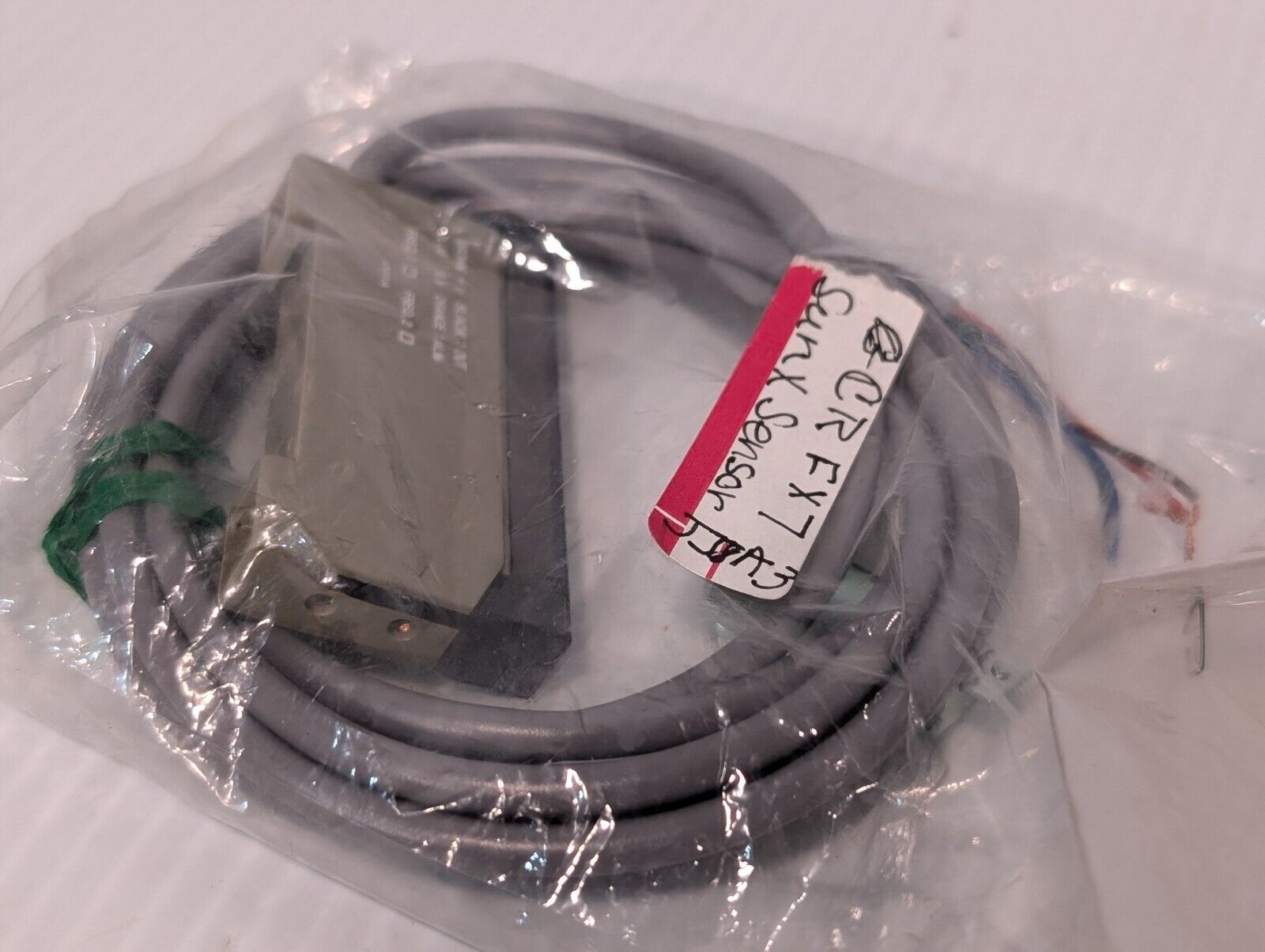 SunX FX-7 Fiber Optic Sensor, Photoelectric Sensor, used - Free Shipping