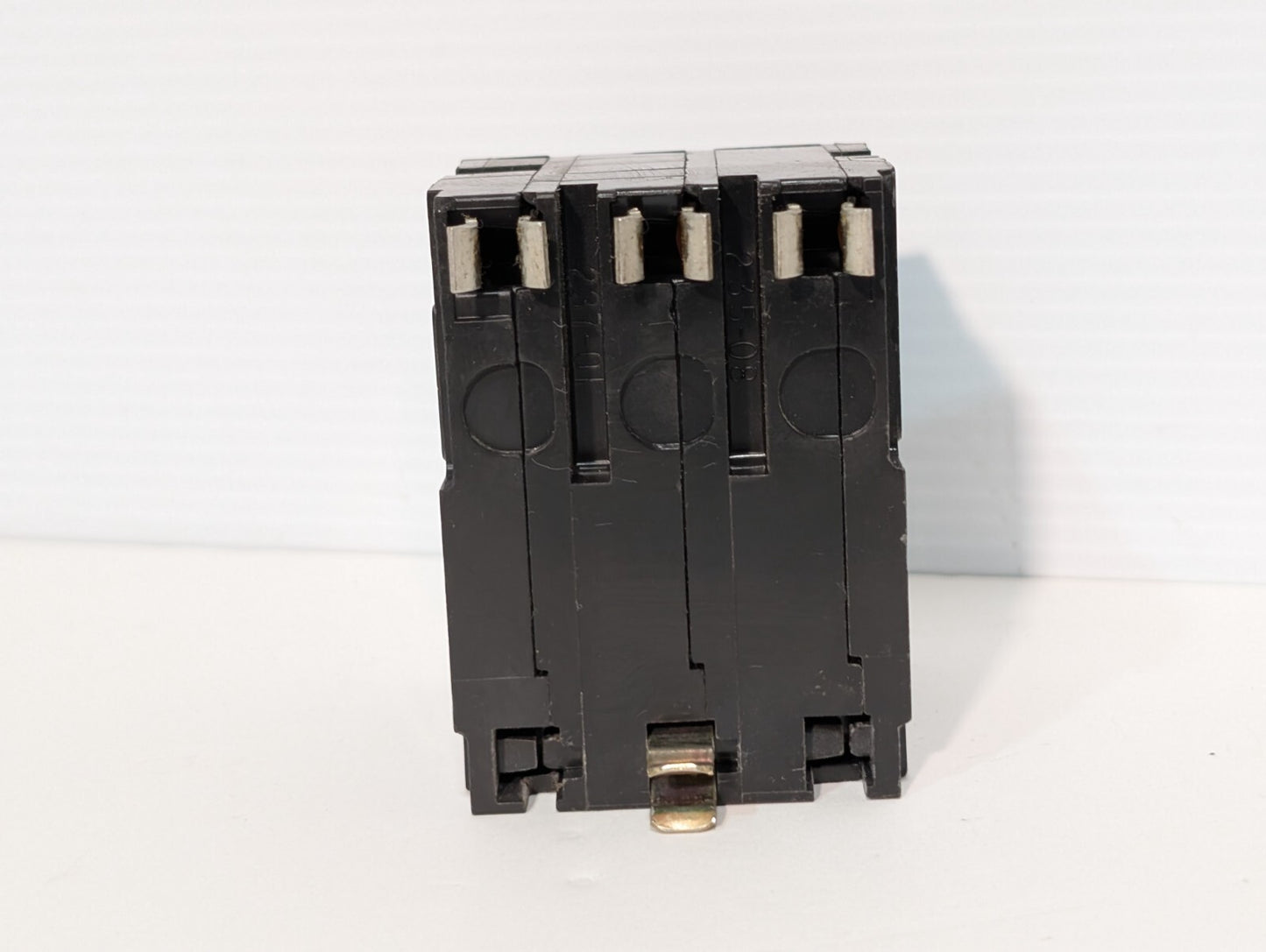 Square D QO315 Molded Case Circuit Breaker, 15A, 240V, 3-Pole, 3-Phase, Plug-In