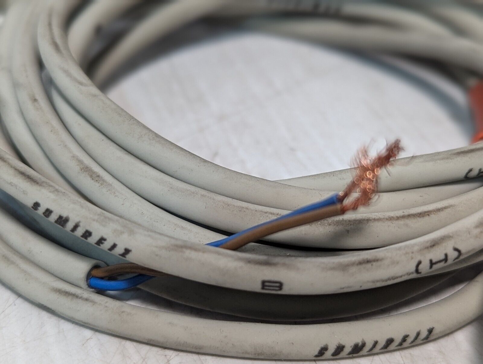 Yamatake FL2S-4J6SD-L3F Proximity Sensor, 3 Meter Cable - Free Shipping