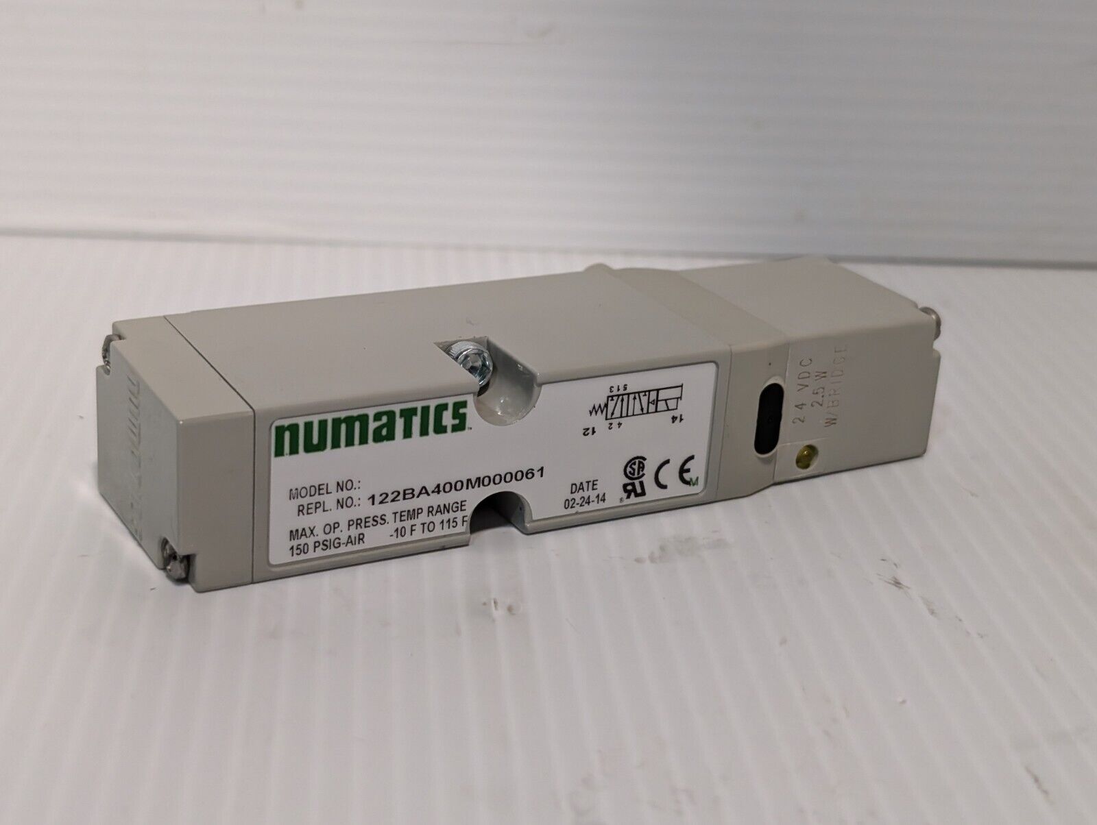 Numatics Solenoid Valve Manifold 123BA4Z2MN00061 24 VDC Air Pneumatic 3/8" NPT