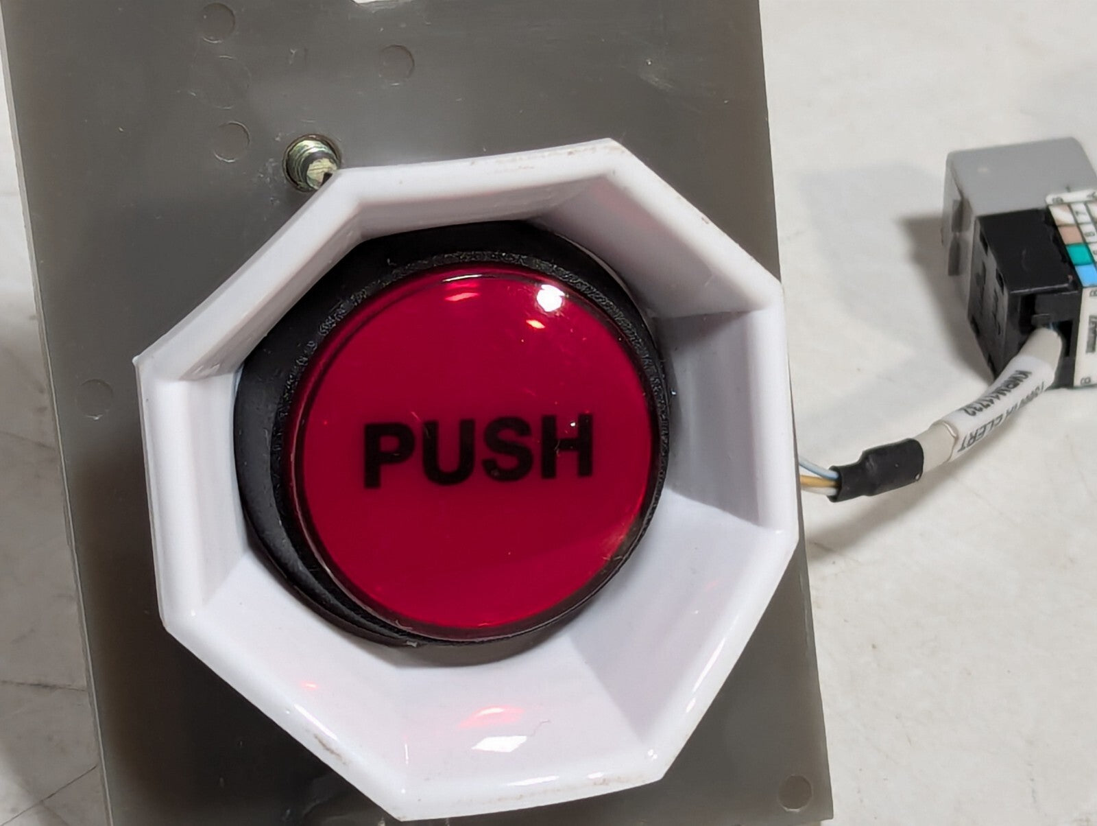 (14) Safety Technology 30BM PUSH/TWIST EMERGENCY STOP Button, Clear / eICU Cover