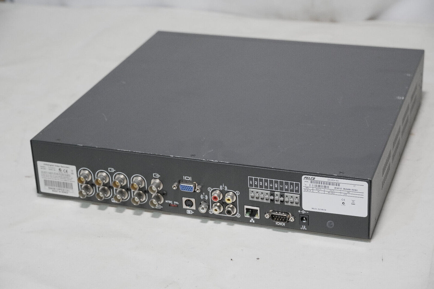 Pelco DX4004-160 Digital Video Recorder DX4000 Series