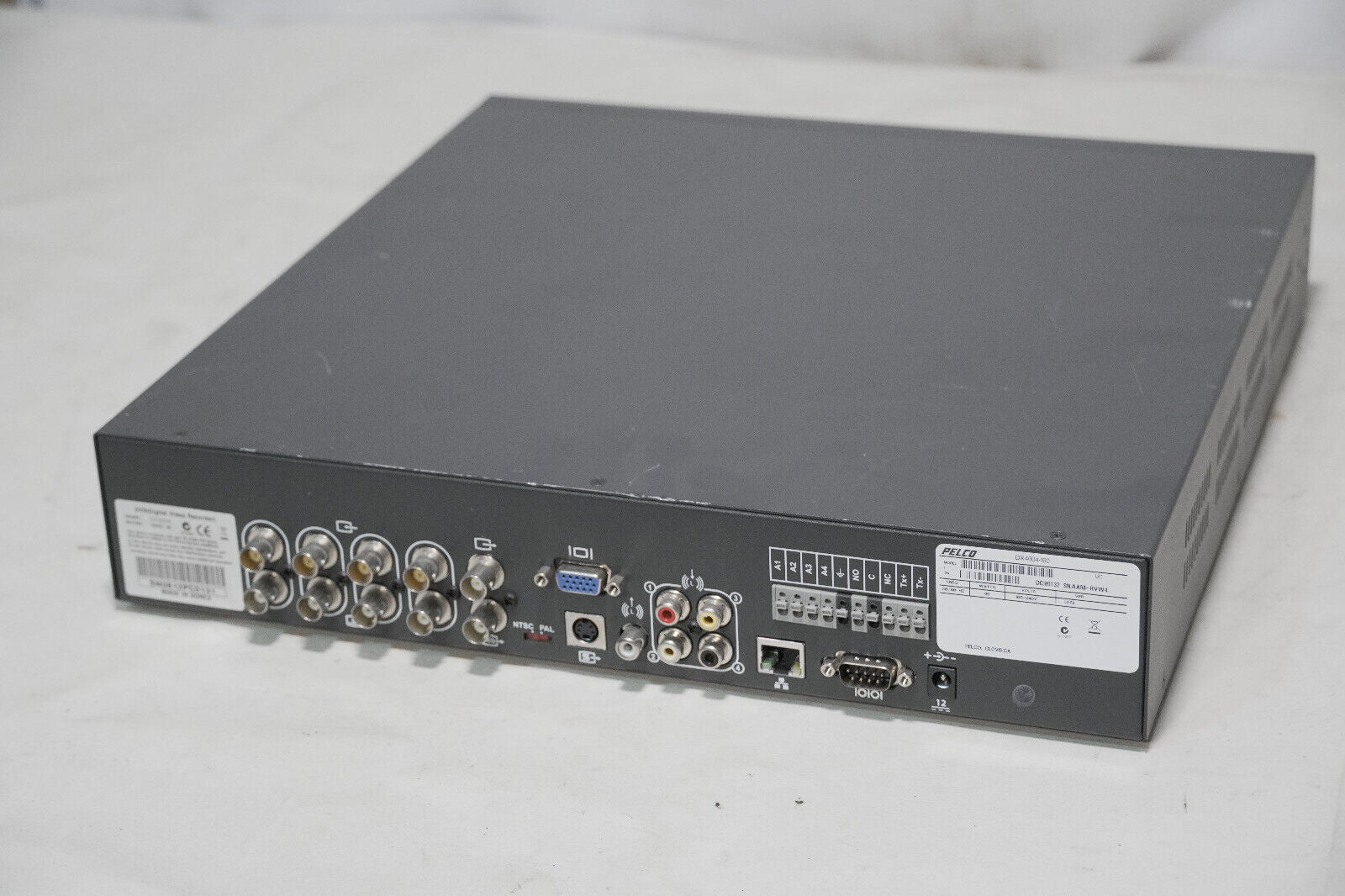 Pelco DX4004-160 Digital Video Recorder DX4000 Series