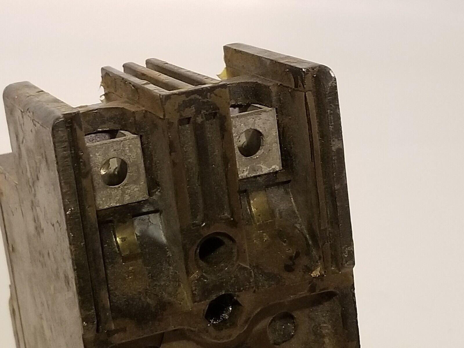 Westinghouse AB De-ION circuit breaker, 15 amps, 2 poles, 600 VAC, 250 VDC used