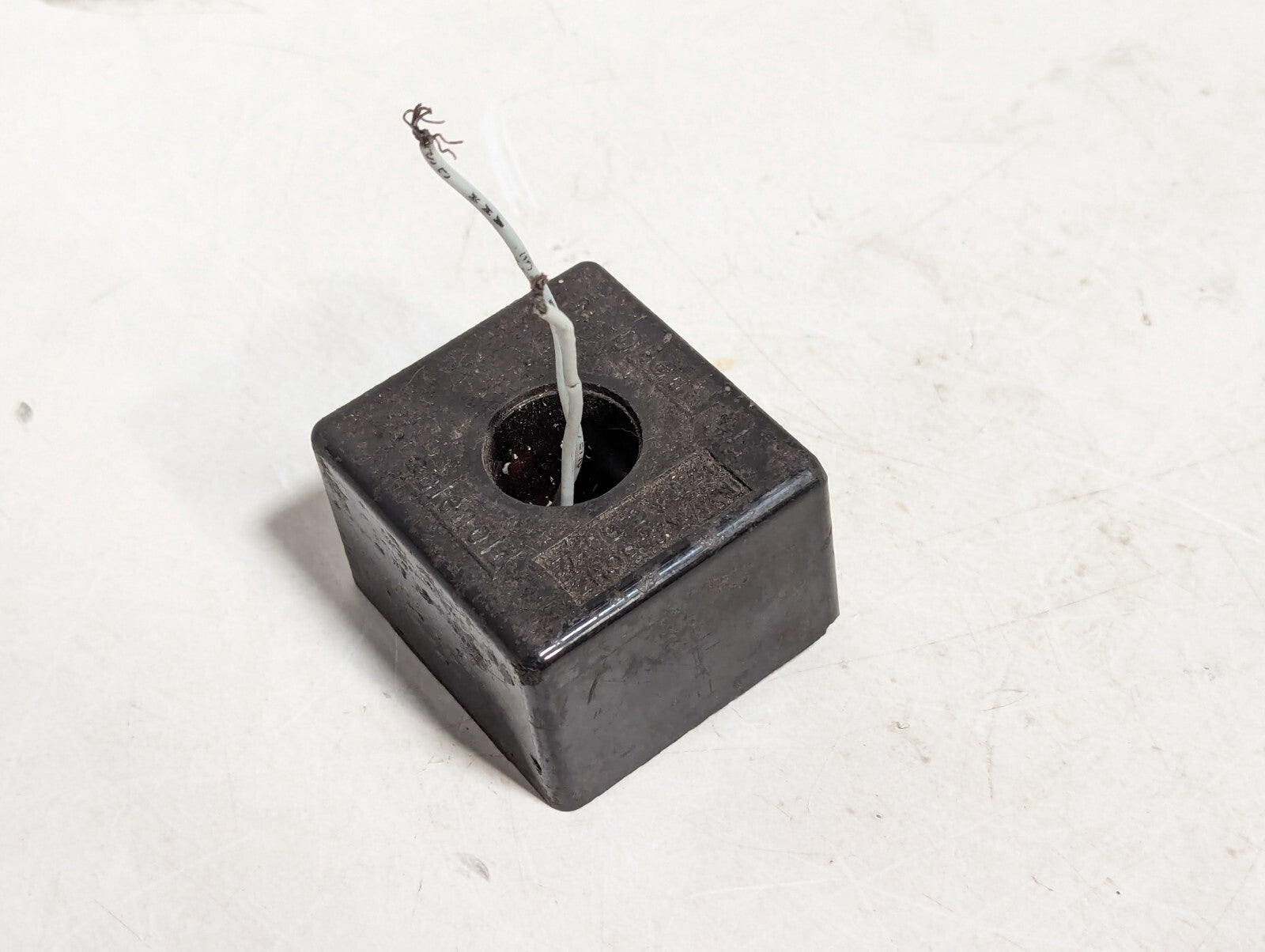 2 Coils for Solenoid Valve with 1 SMC D-H7A1 Auto Switch Sensor