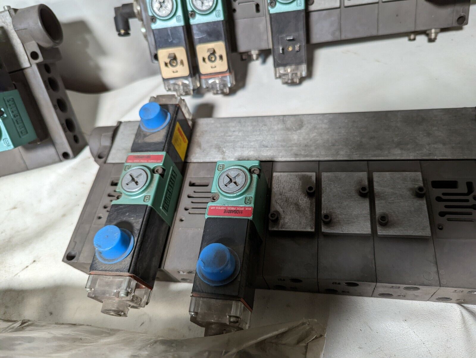 Numatics Manifold w/8-blocks, assorted valves as pictured - Free Shipping