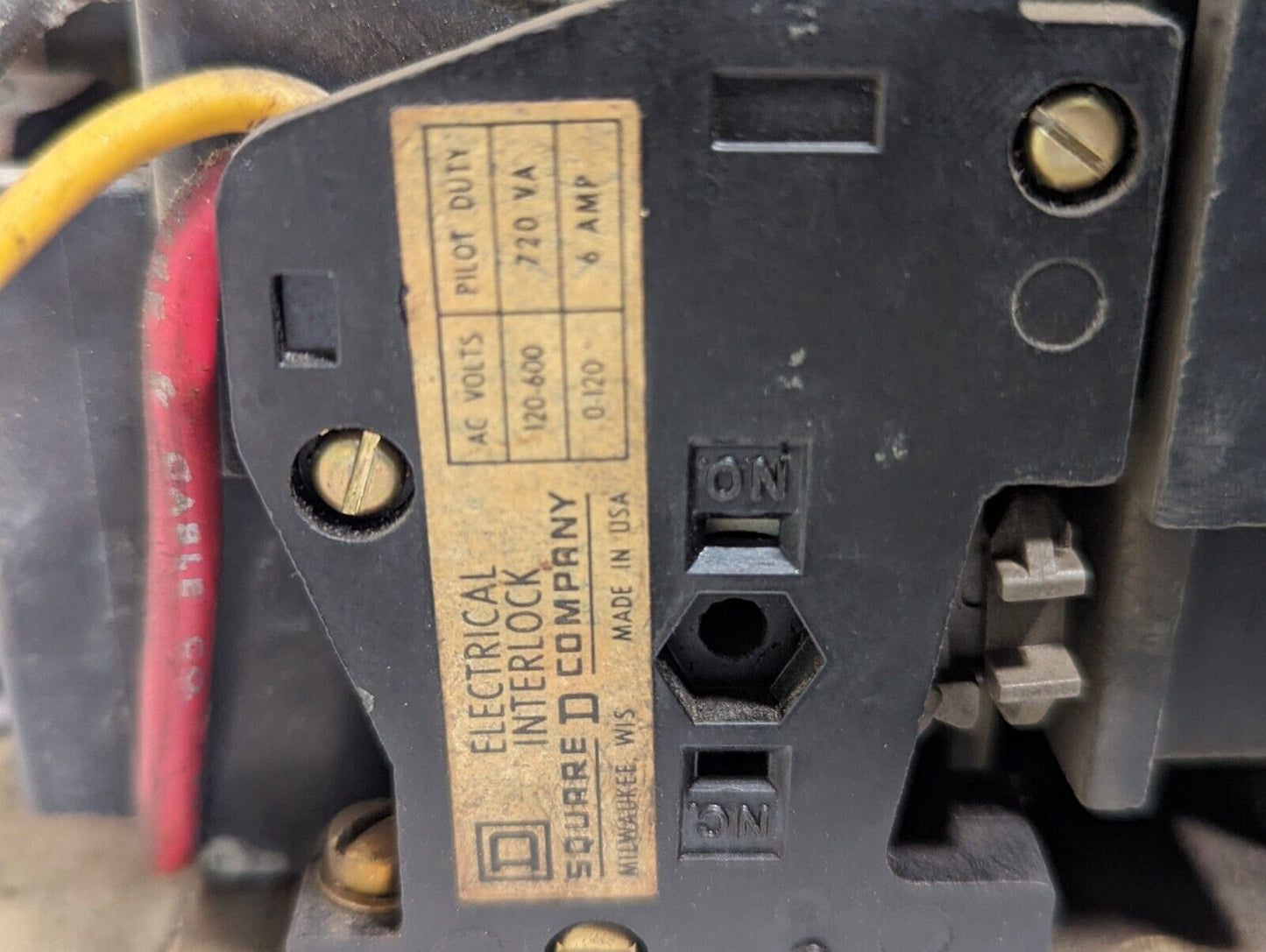 Square D 8536SFG-1 NEMA Size 4 Motor Starter, 135/150A 600VAC, 220/240VAC Coil