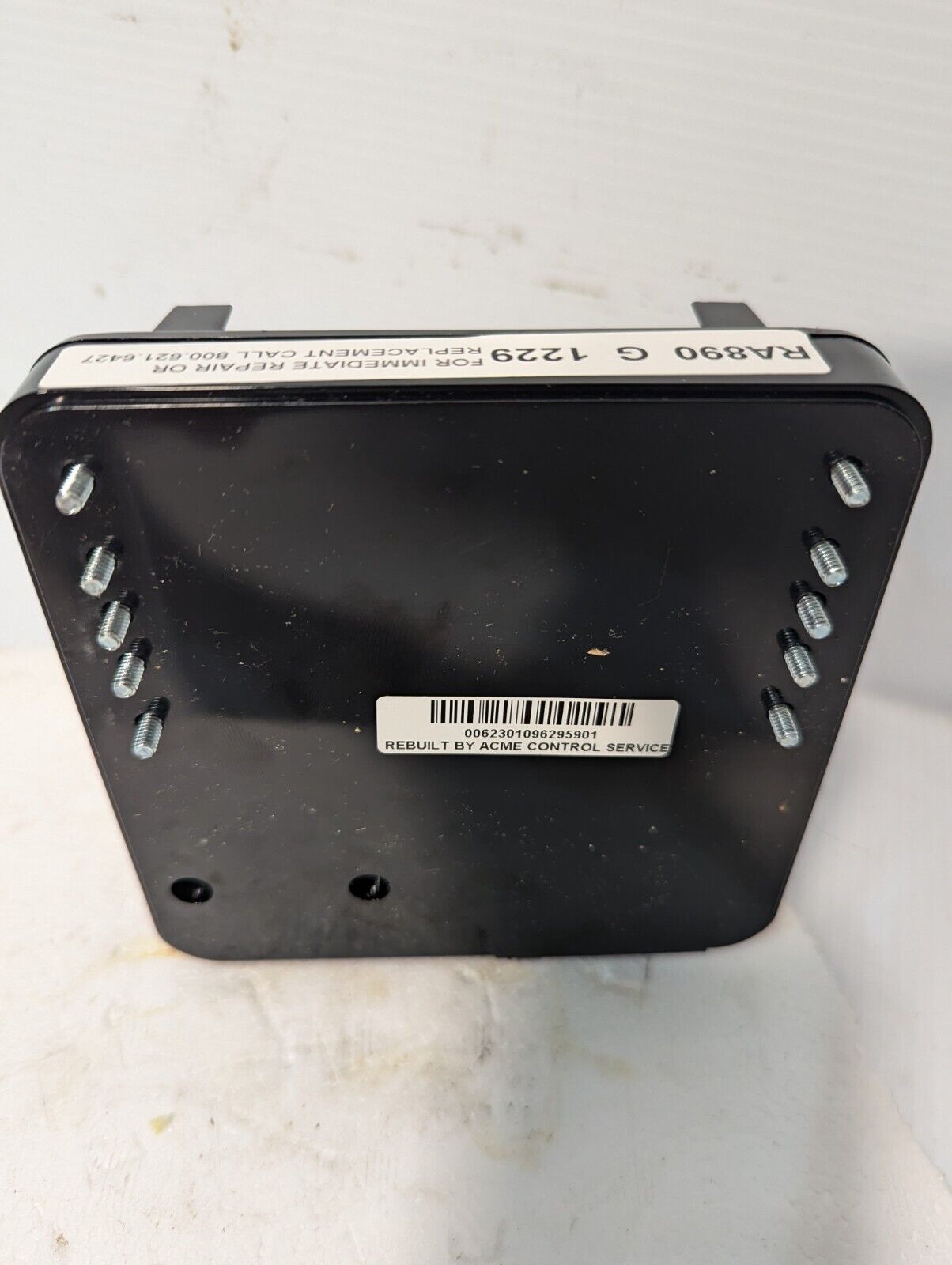 Honeywell RA890G 1229 primary control, 120V, 3 wire, 15 sec safety, .8 FL RESP