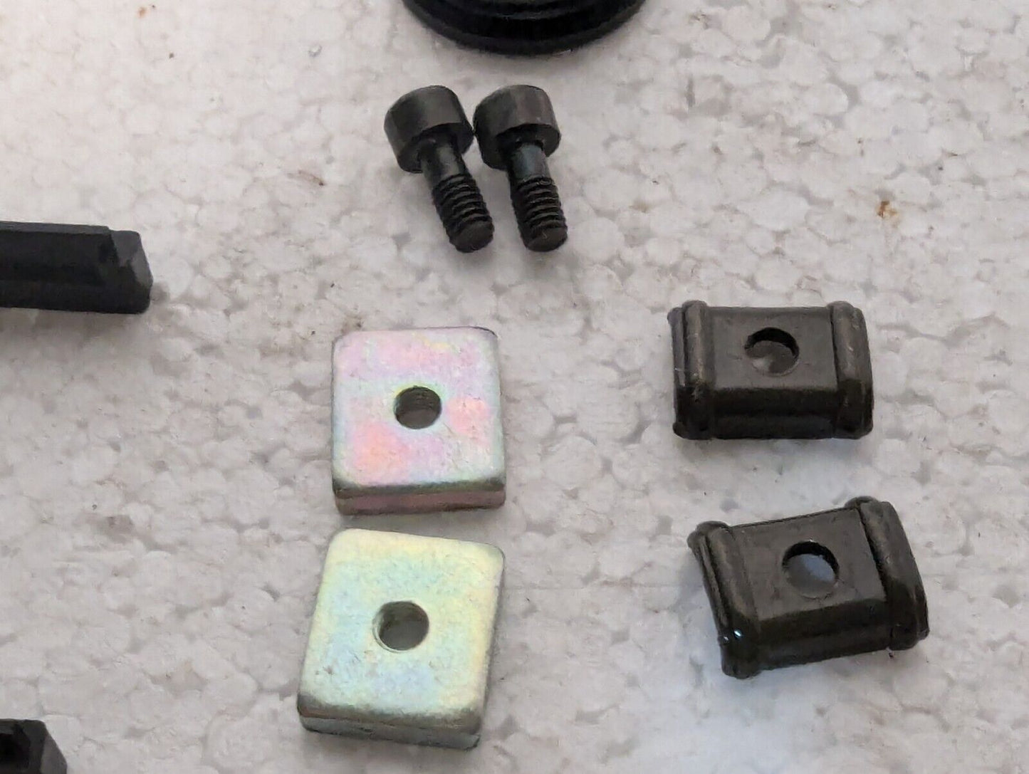 SMC Pneumatics ME202LR Manifold End Plate Kit NVSP4016 - Free Shipping