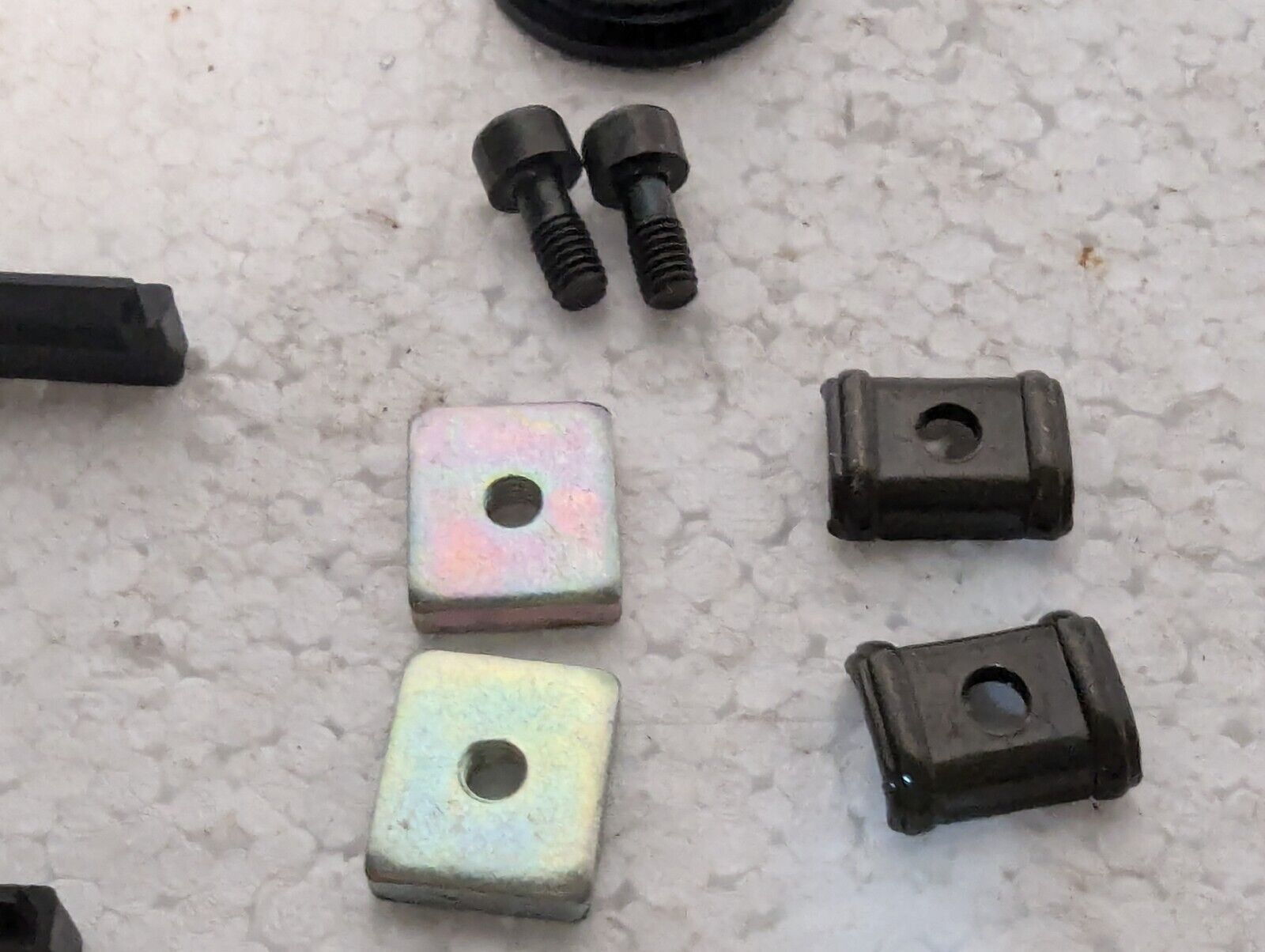 SMC Pneumatics ME202LR Manifold End Plate Kit NVSP4016 - Free Shipping