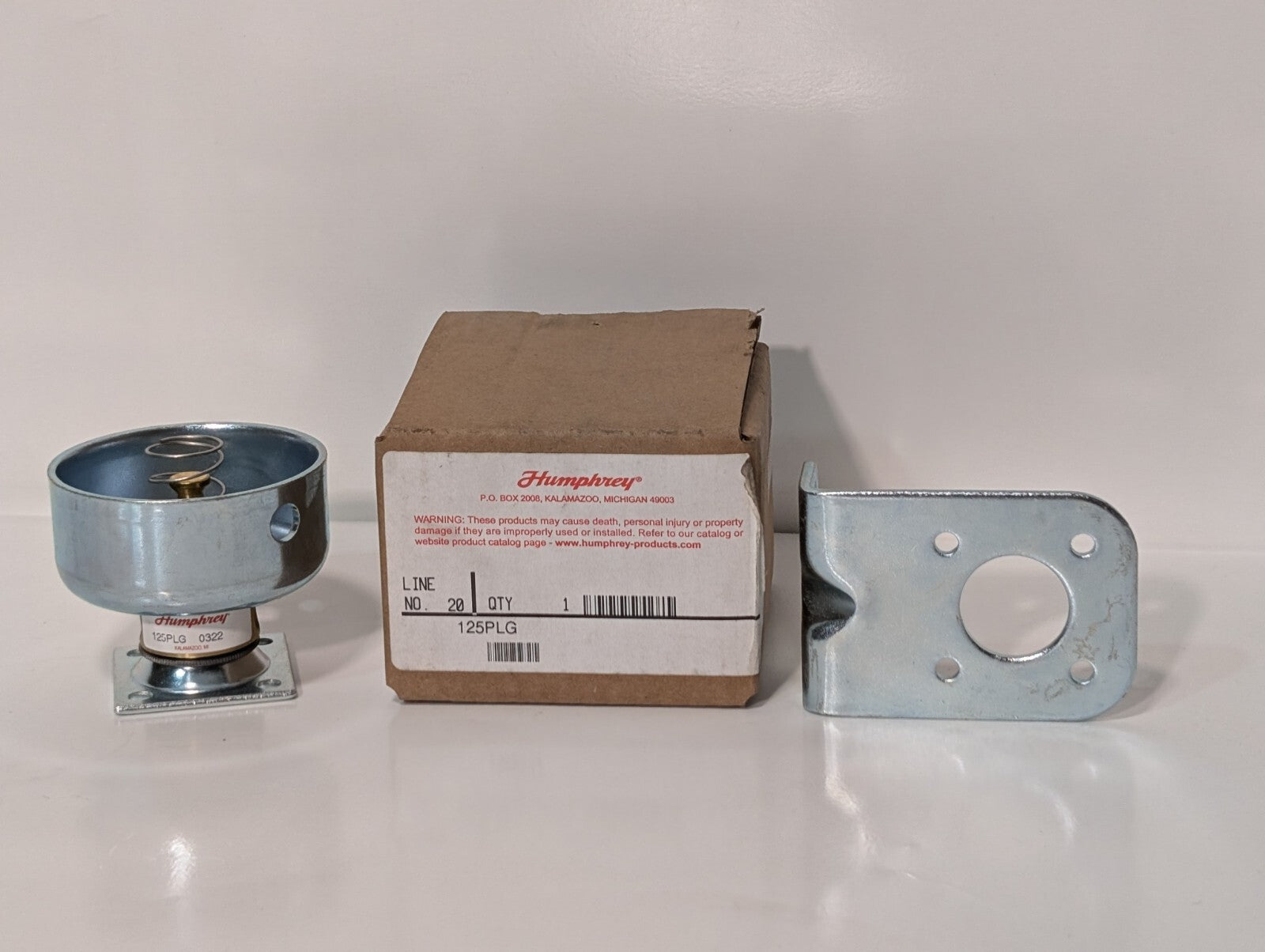(1) Humphrey 125PLG Diaphragm Poppet Manual Valve, Pneumatic, New Old Stock