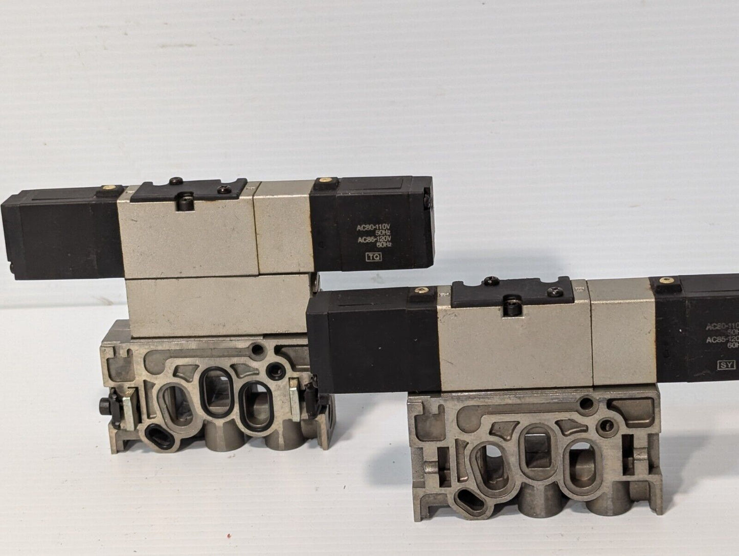 SMC NVSP4316-0009D Air Valve with Manifold, 110v @ 50Hz / 120v @ 60Hz -Free Ship