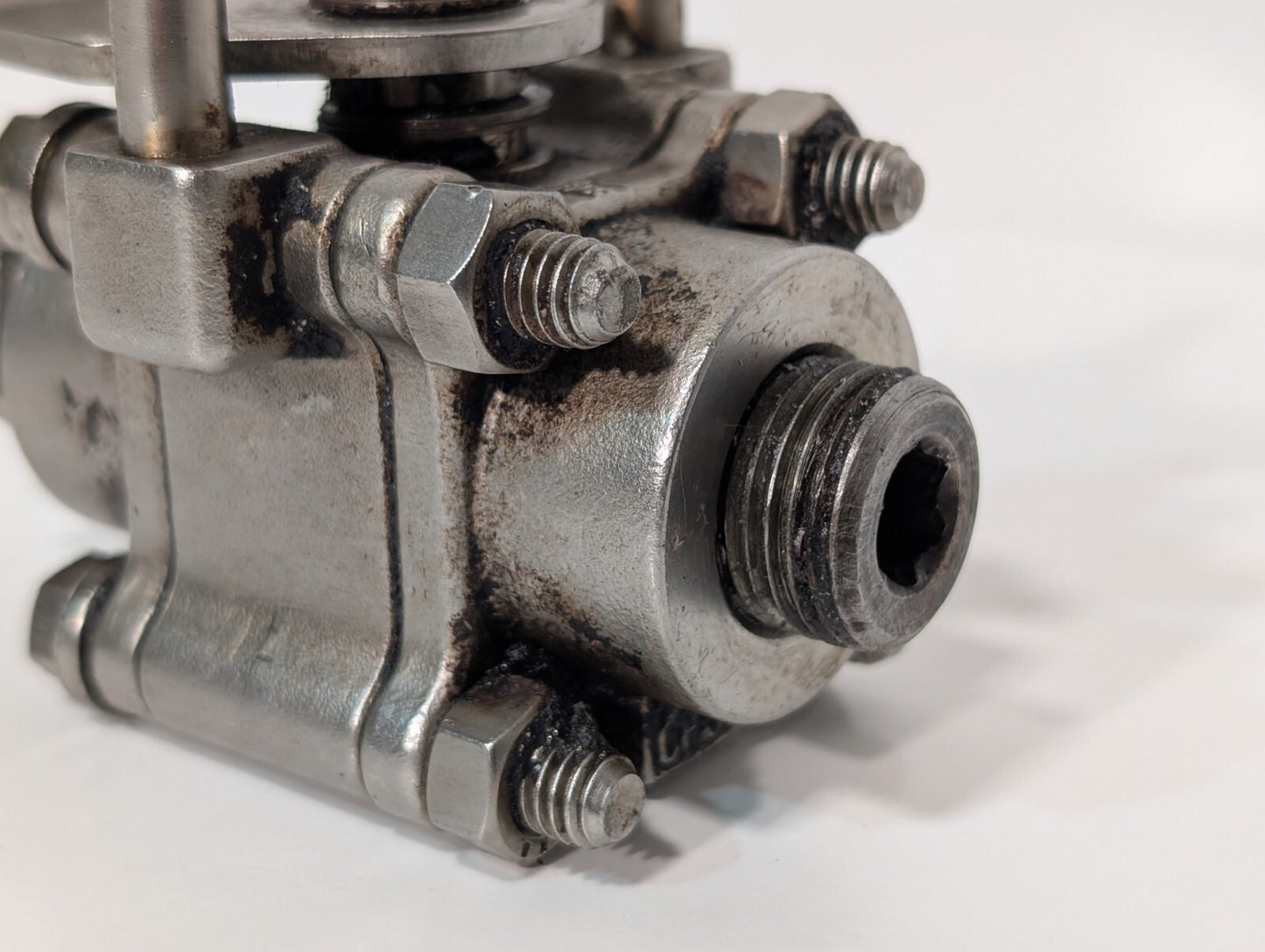 Worcester A351-CF8M Stainless Ball Valve, 3/4" NPT (w\o our adapters), Flowserve