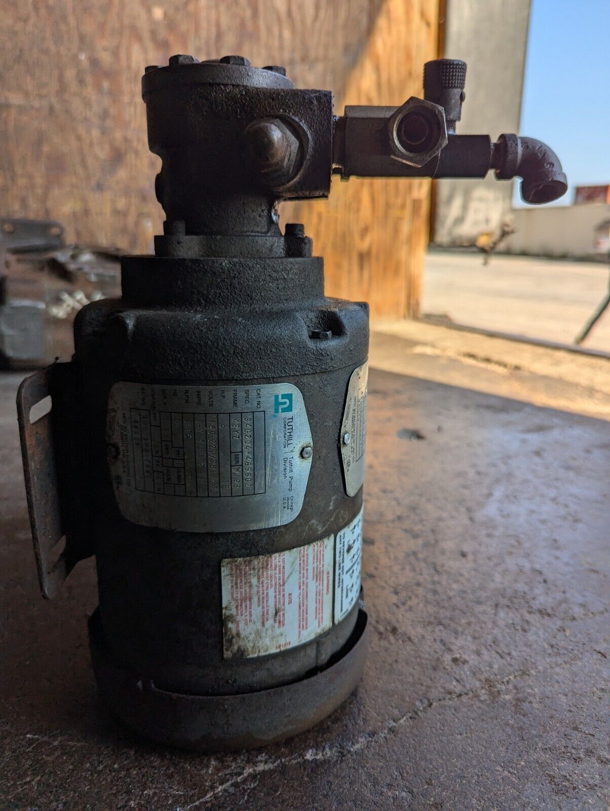 Tuthill 34G204-4696G2 motor, 0.5 HP, 208-230/460VAC, 1725RPM, 3P - Free Shipping