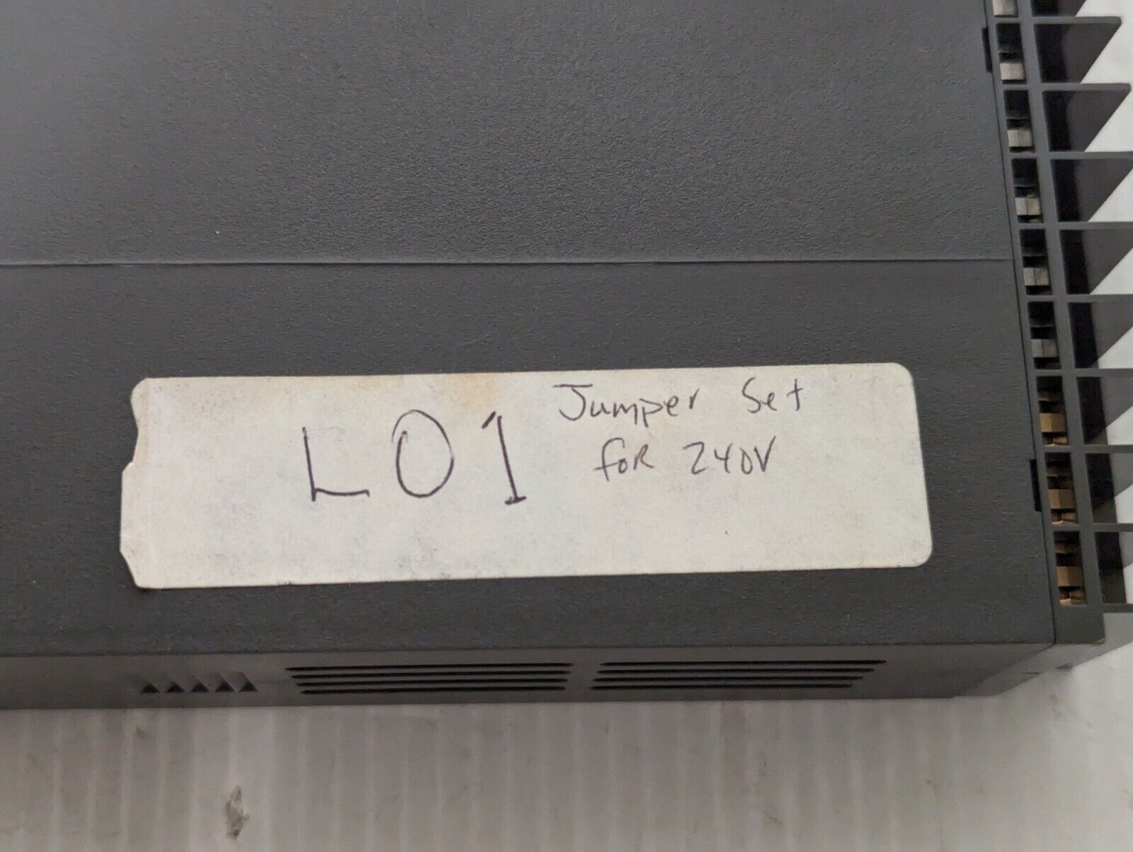 West M3300 L02 T1420 00 H10 Temperature Controller - Free Shipping+Returns