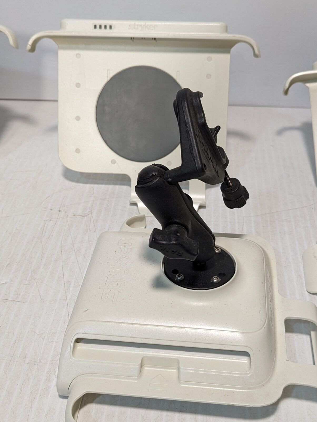 Stryker 0694-001-050 Surgicount Tablet Pole Mount - Free Shipping