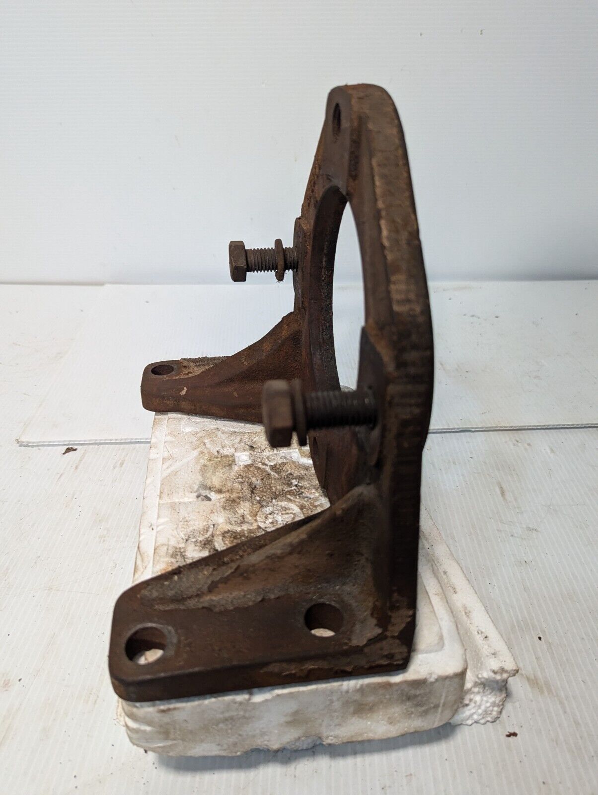 Vickers 205077 Foot Bracket Mount PAIR for Hydraulic Vane Pump - Free Shipping