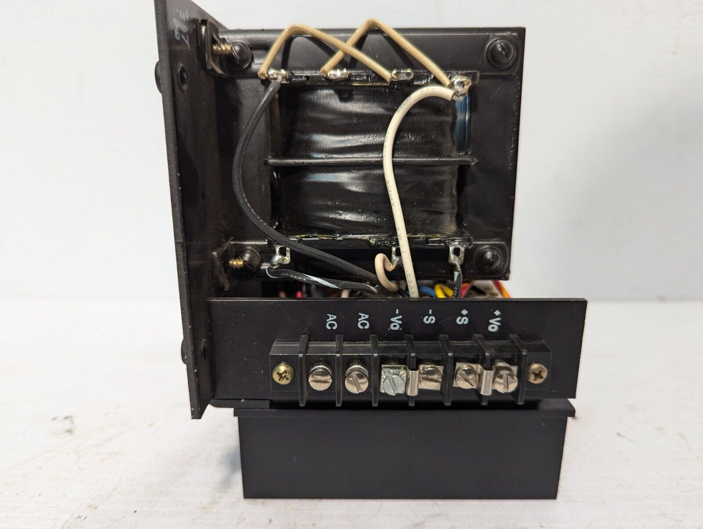 Sola Electric GS 83-24-260-2 24VDC Power Supply - Free Shipping+Returns