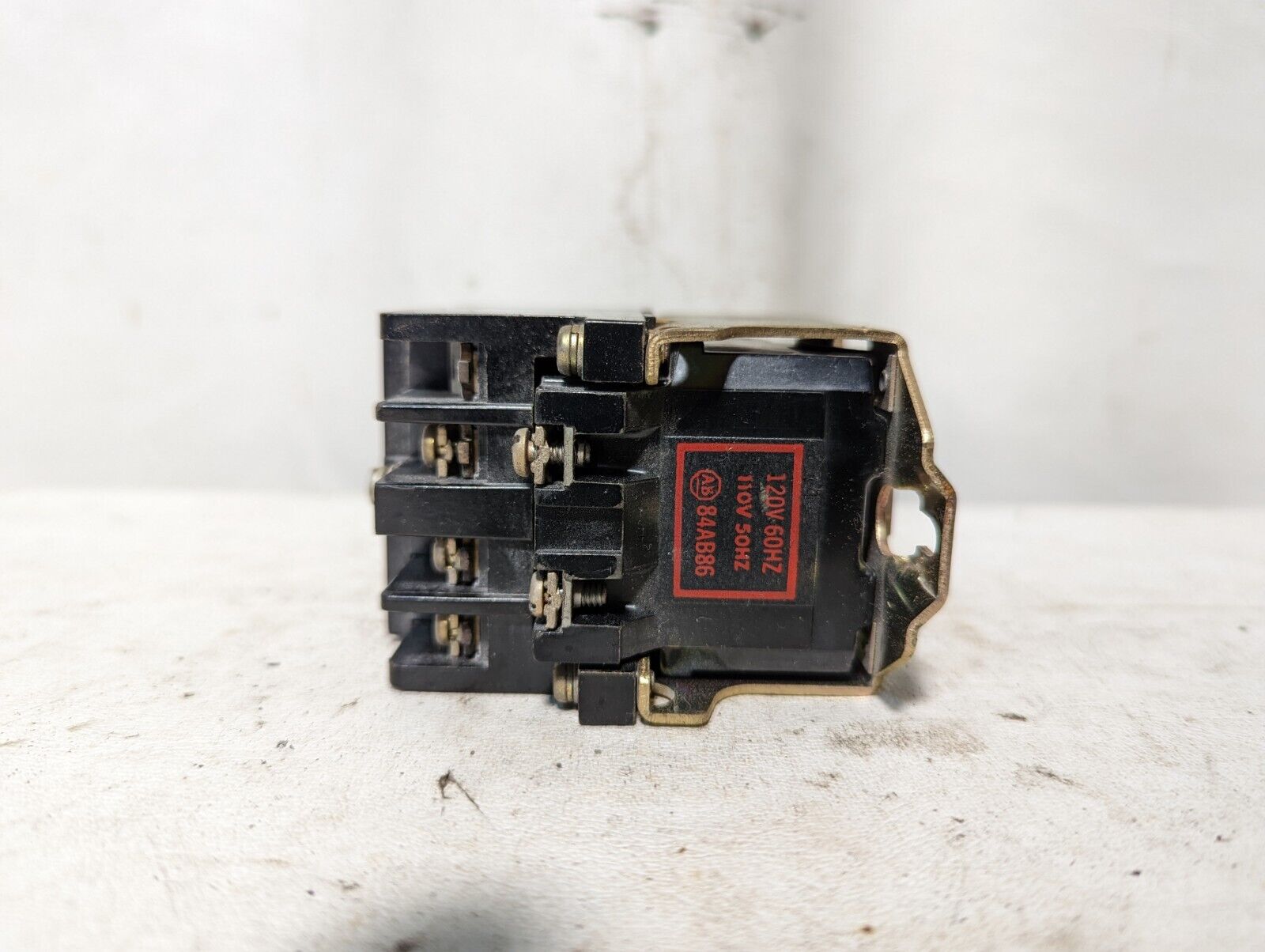 Allen-Bradley 700-N220A1 relay, type N, AC relay