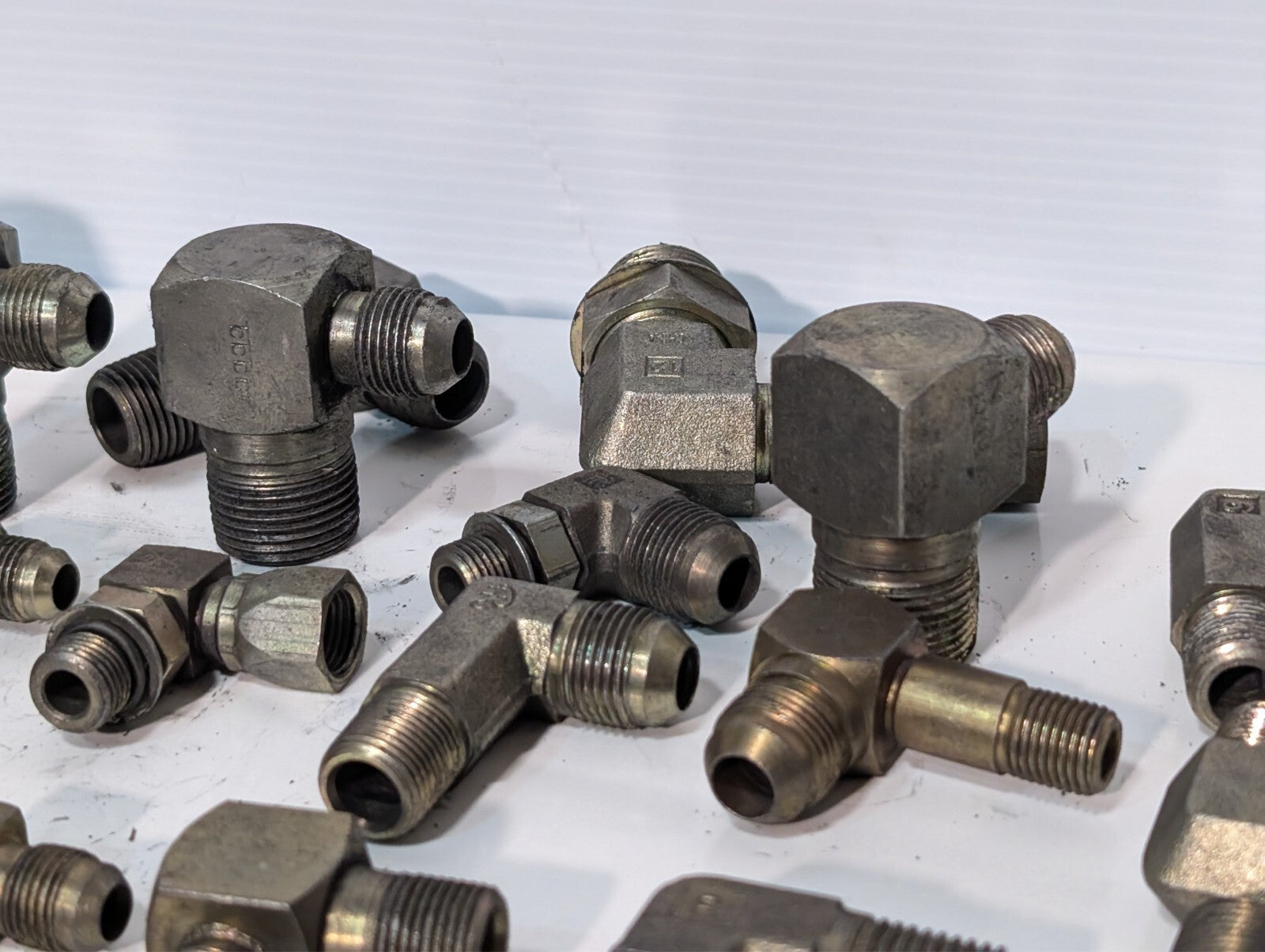 (225) Assorted 90 Degree Elbow Fitting and Adapters Male Female