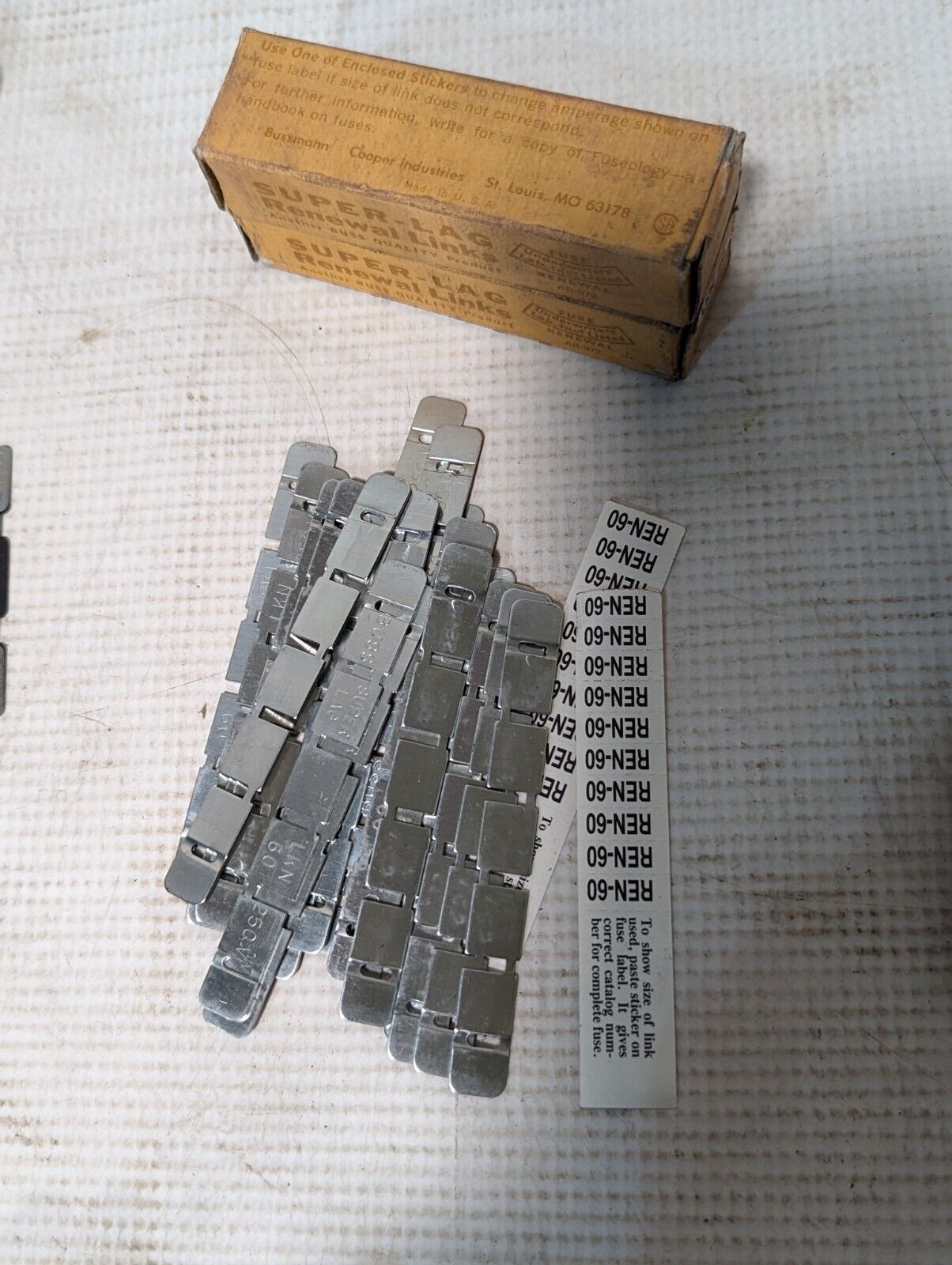 Large lot of Bussmann renewable fuses and links as pictured, REN3, REN30, REN60