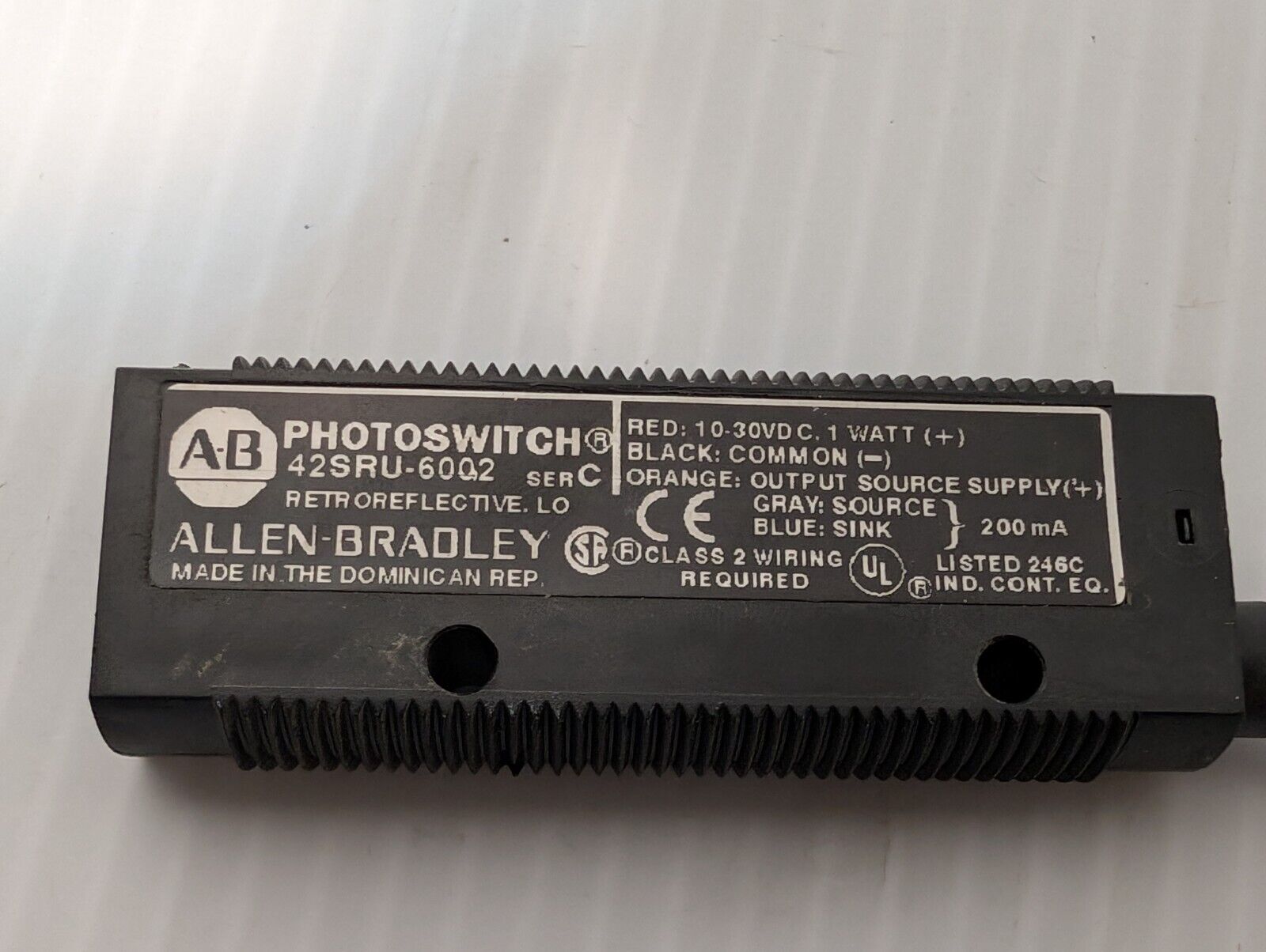 Allen Bradley 42SRU-6002 PhotoSwitch Retroreflective Control, 10-30VDC, 1 watt