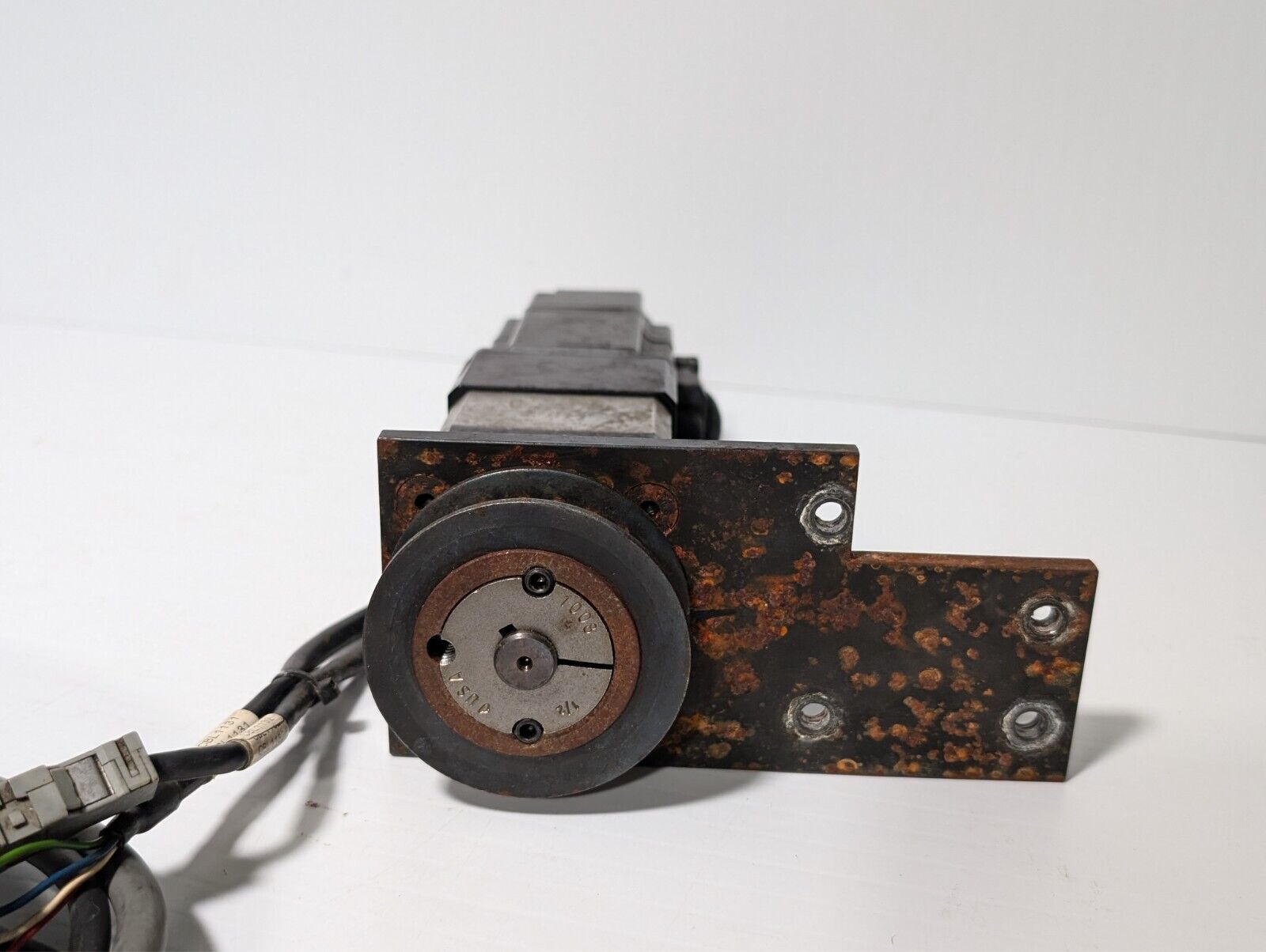 Yaskawa SGMAH-02BAF41 servo motor with SGDH-02BE servopack, CGI 023PLX0280-XX-01