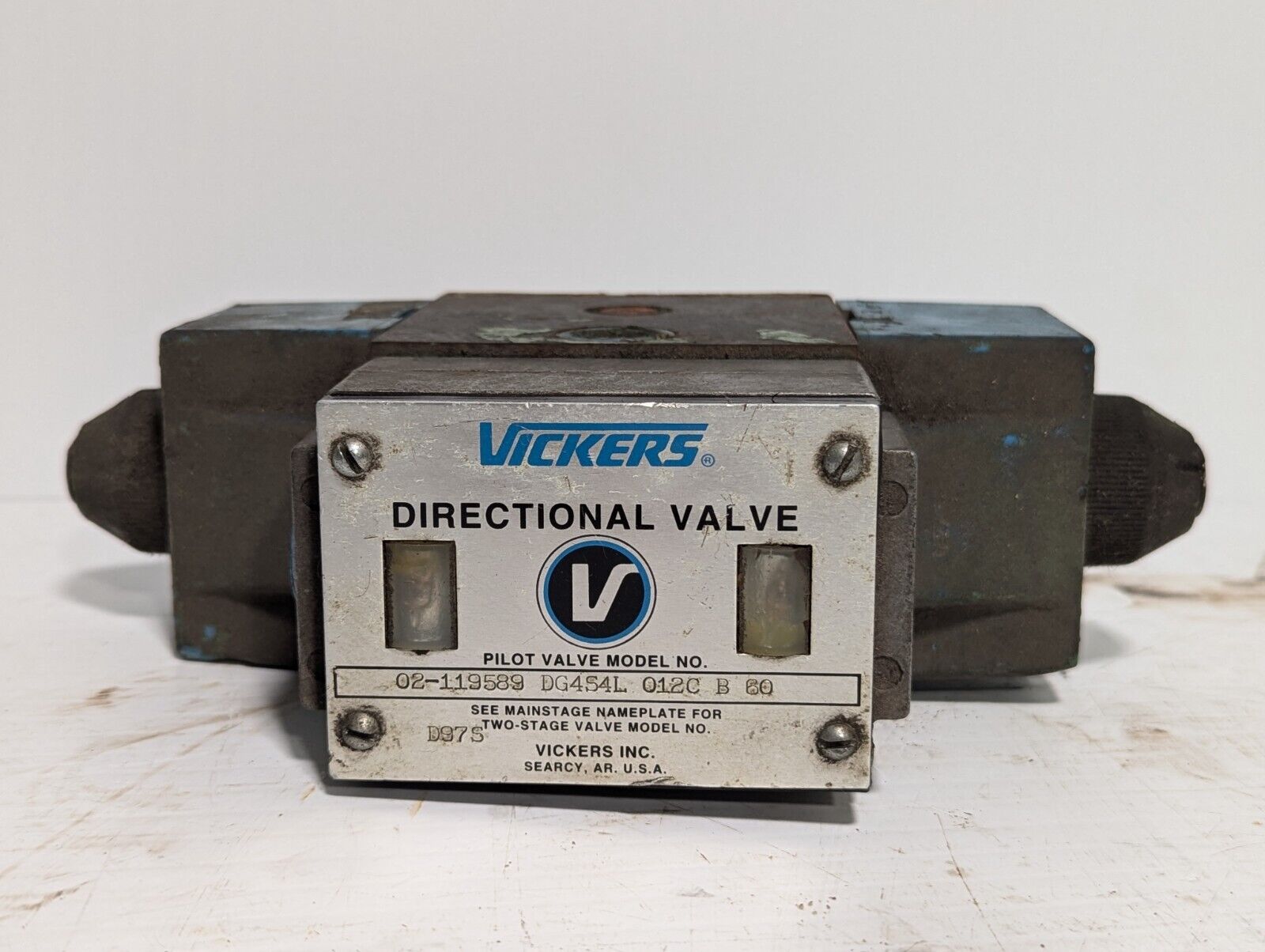 Vickers DG4S4L-012C-B-60 Directional Solenoid Pilot Valve 95 LPM 35W