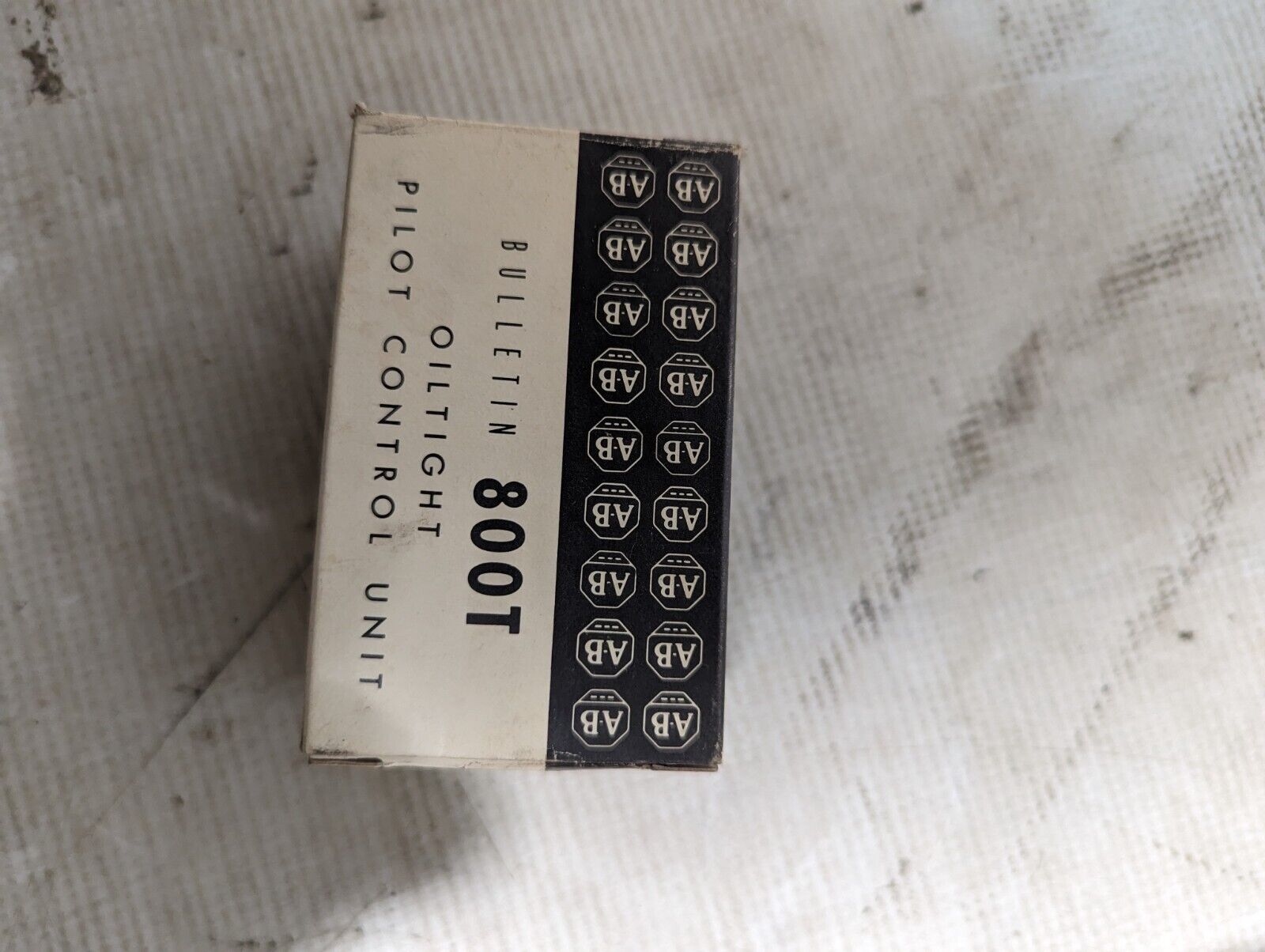 Allen Bradley 800T-Q12R Series N Full Voltage Pilot Light Unit, 12V