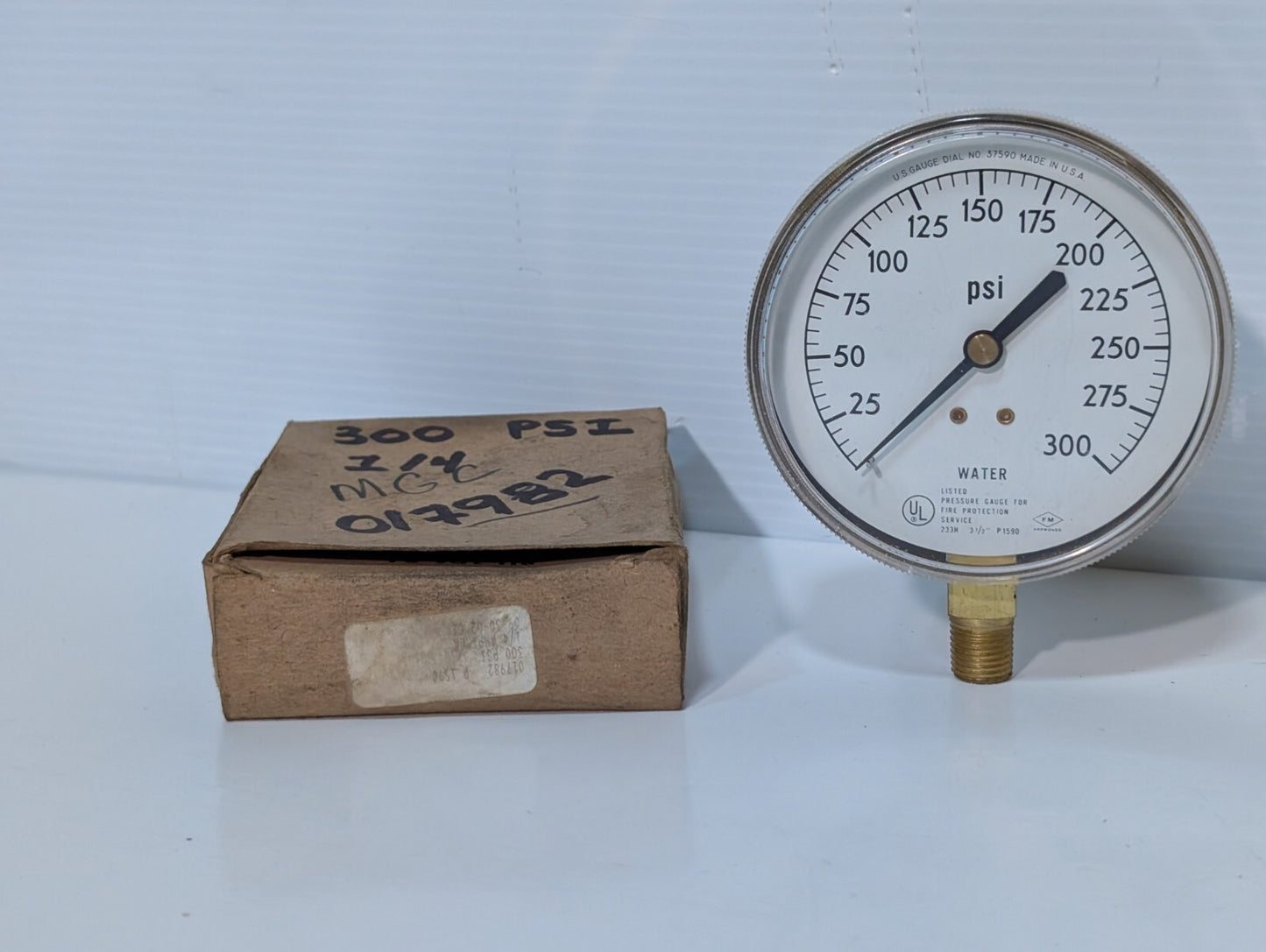 U.S. Gauge 37590 Water Pressure Gauge for Fire Protection, 0-300psi Dial Range