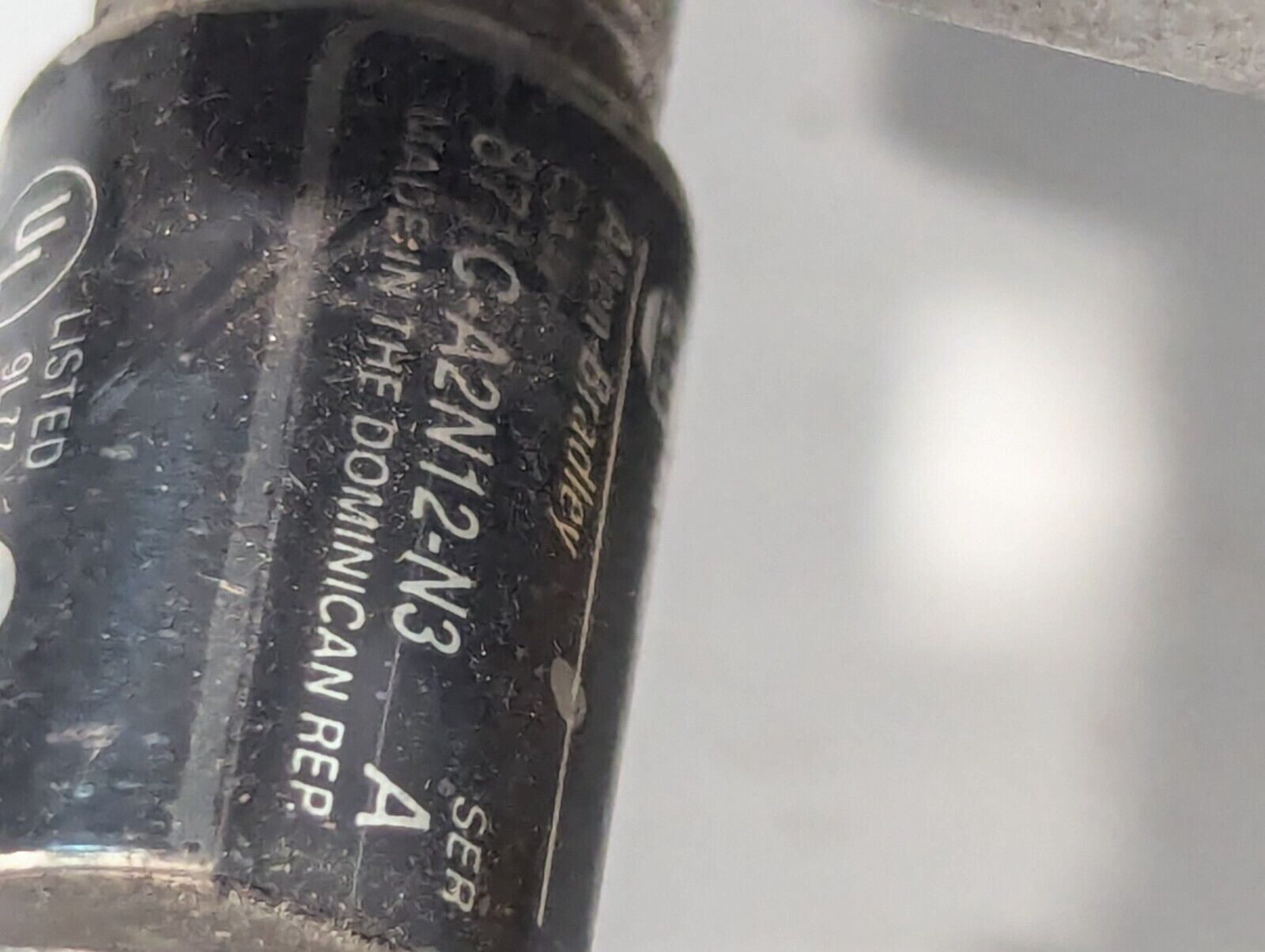 Allen Bradley 871C-A2N12-N3 Proximity Sensor with 889N-F3AFC-6F 3 Pin QD Cordset